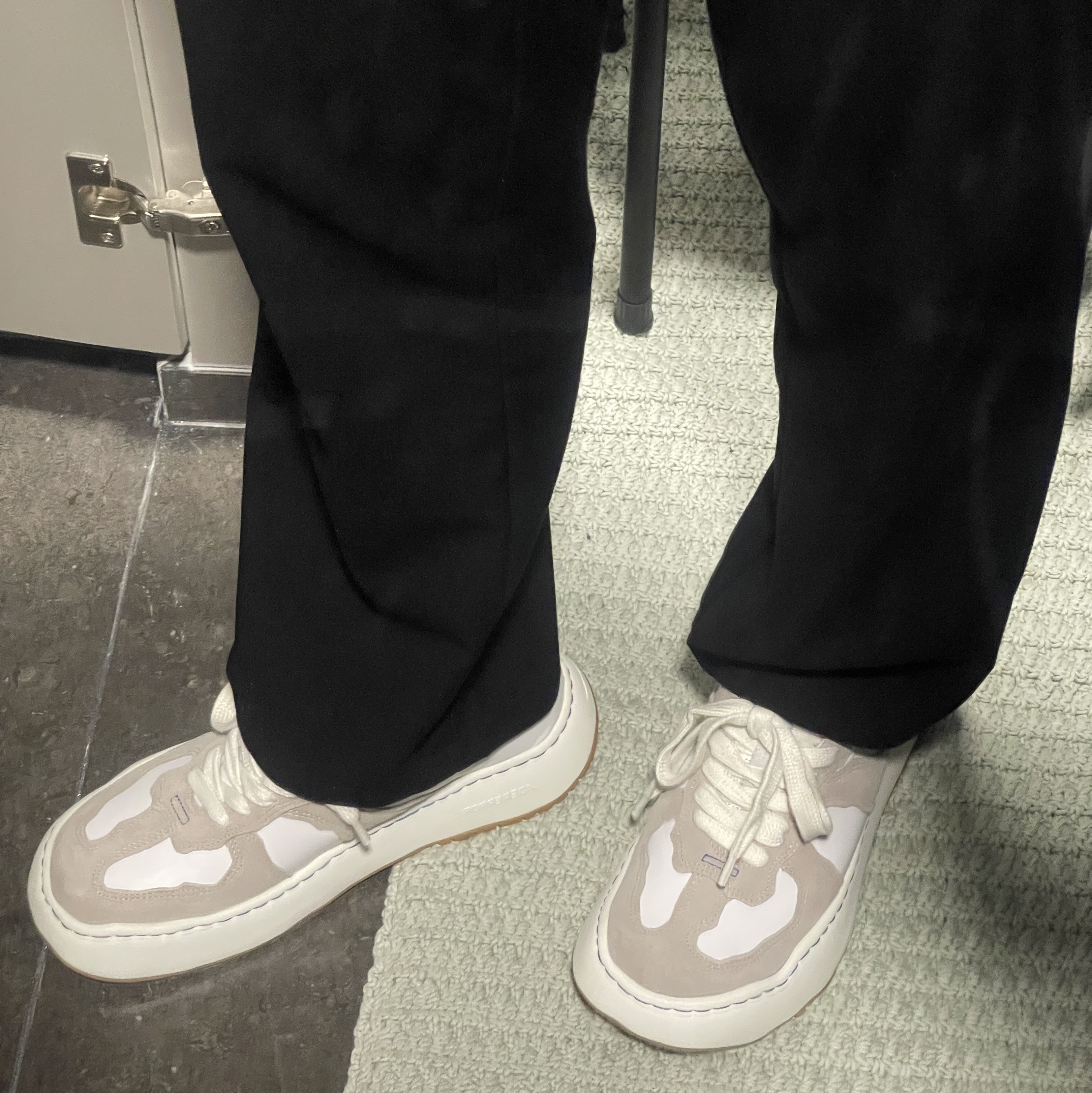 Ader Error Log; Baus Off White 착용 스타일 - 4