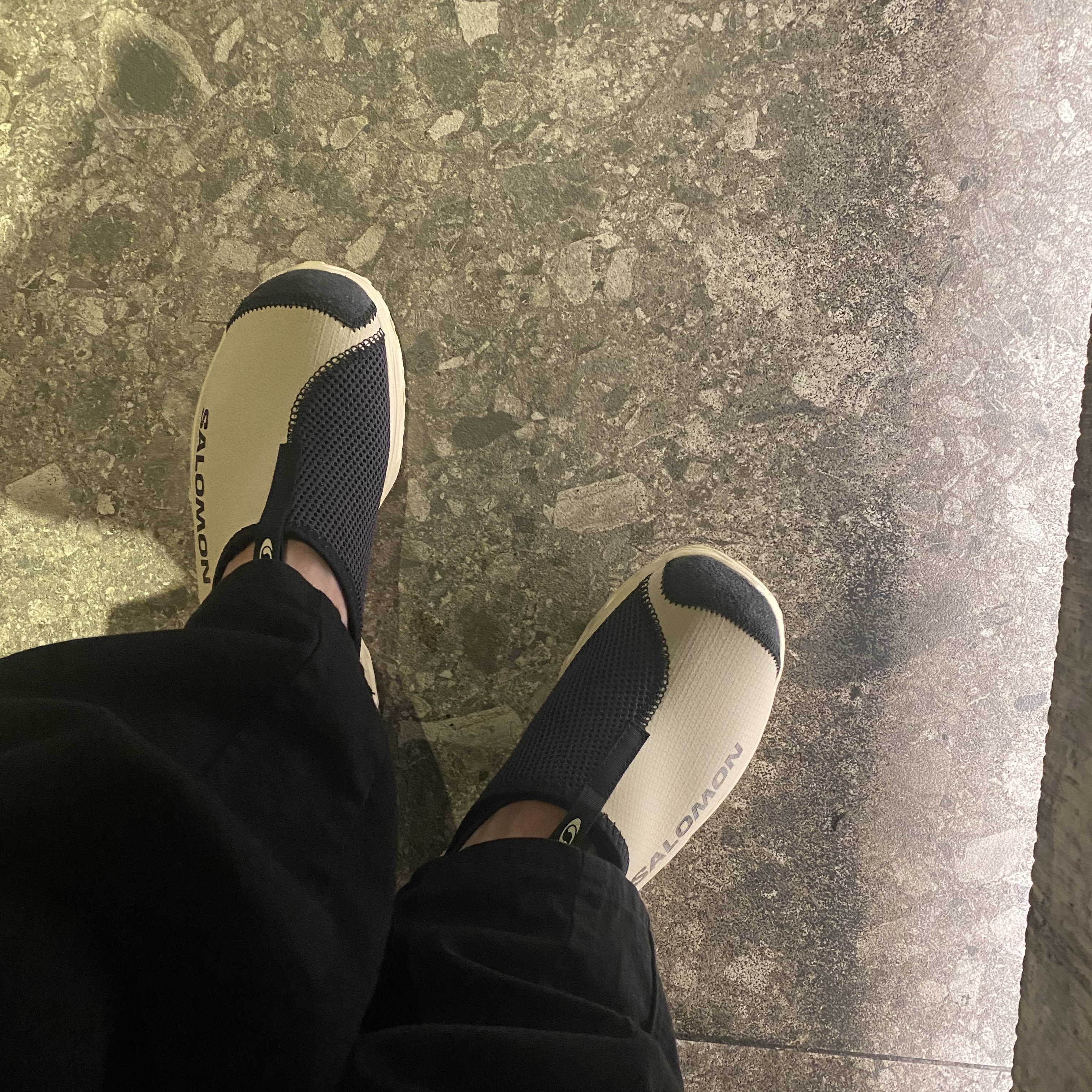 Salomon RX Slide 3.0 Bleached Sand 착용 스타일