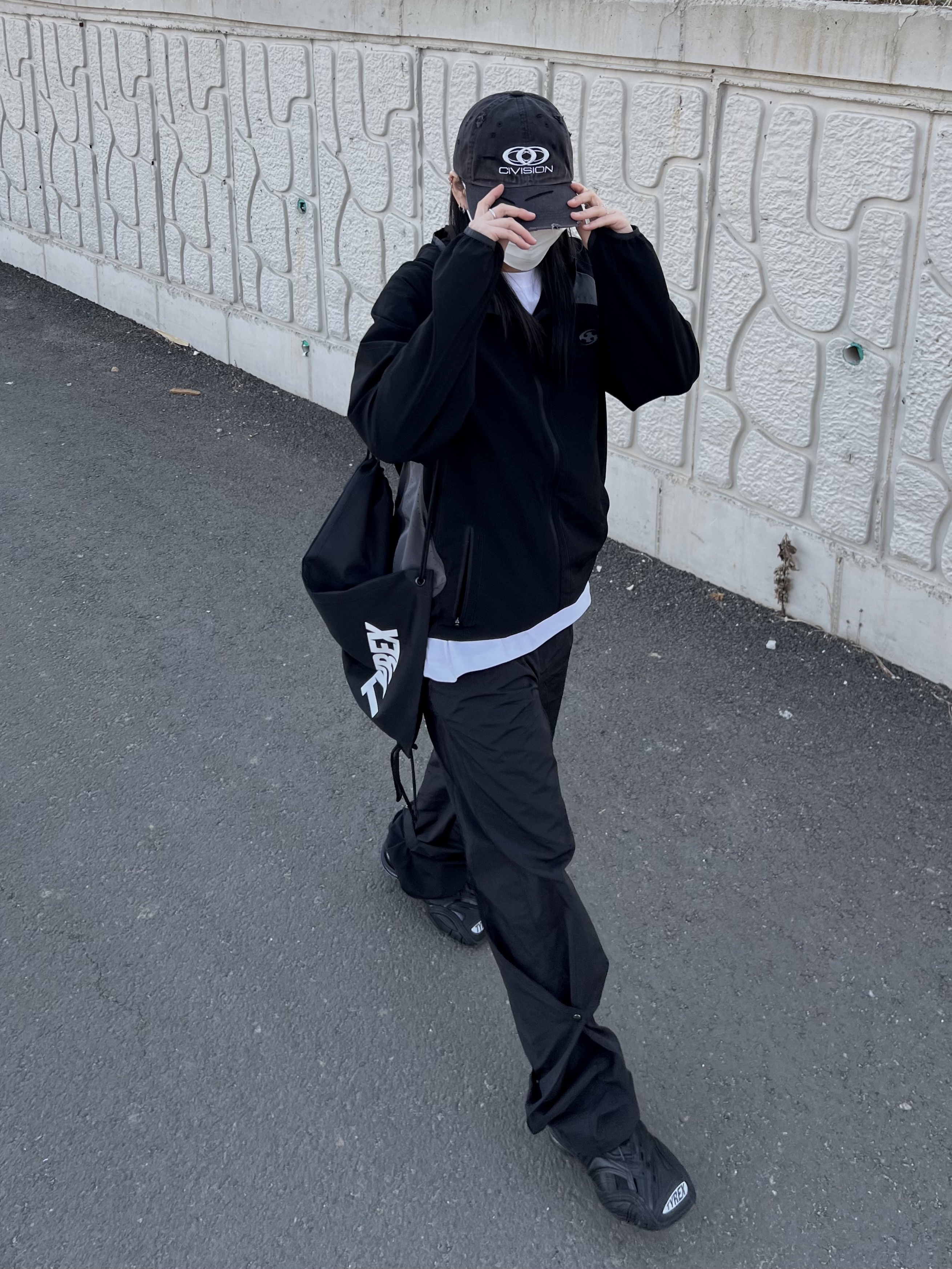 Sansan Gear Running Jacket Black - 22SS, Balenciaga Tyrex Sneakers Black 착용 스타일 - 1