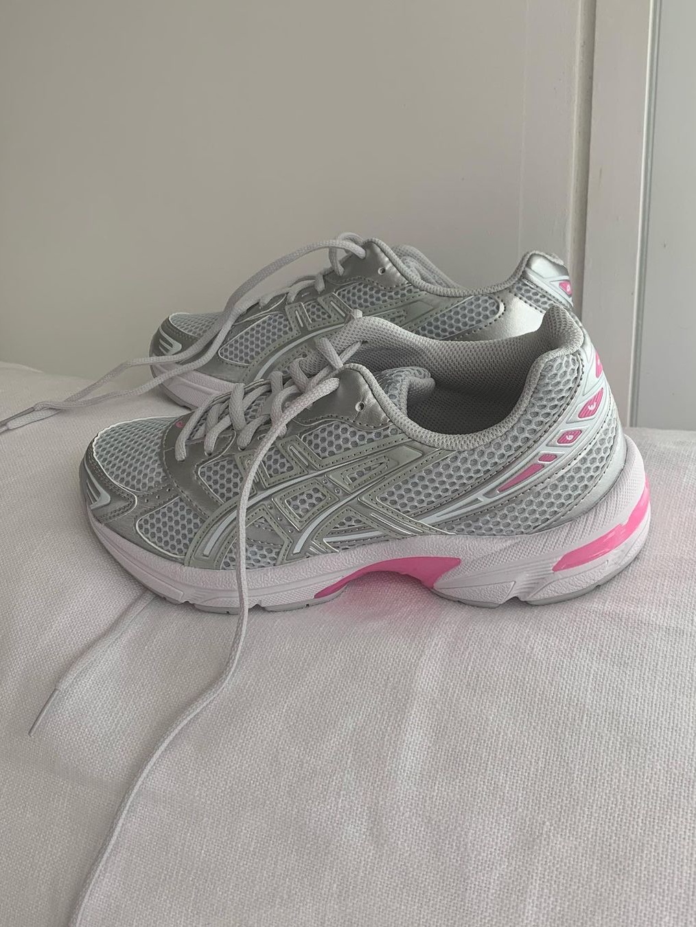 (W) Asics Gel-1130 Glacier Grey Pure Silver 착용 스타일 - 1