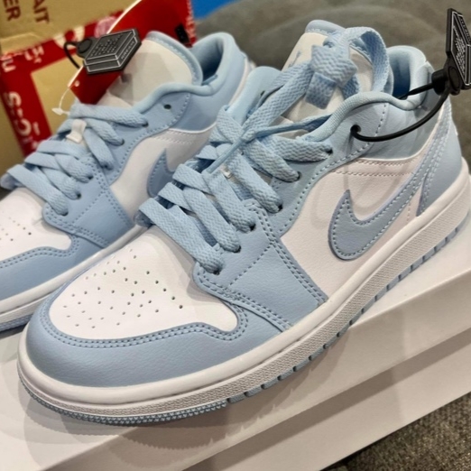 (W) Jordan 1 Low White Ice Blue 착용 스타일