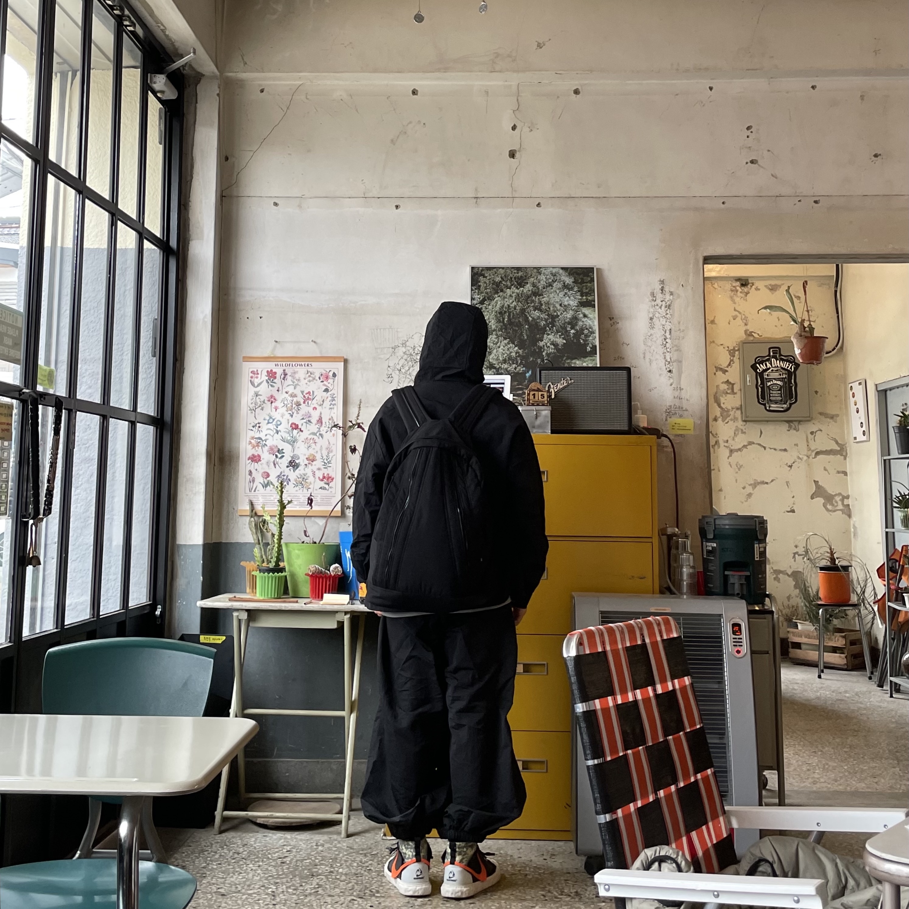 Nike x Readymade Blazer Mid Black, COS Quilted Oversized Shoulder Bag Off White Light Beige 착용 스타일 - 4