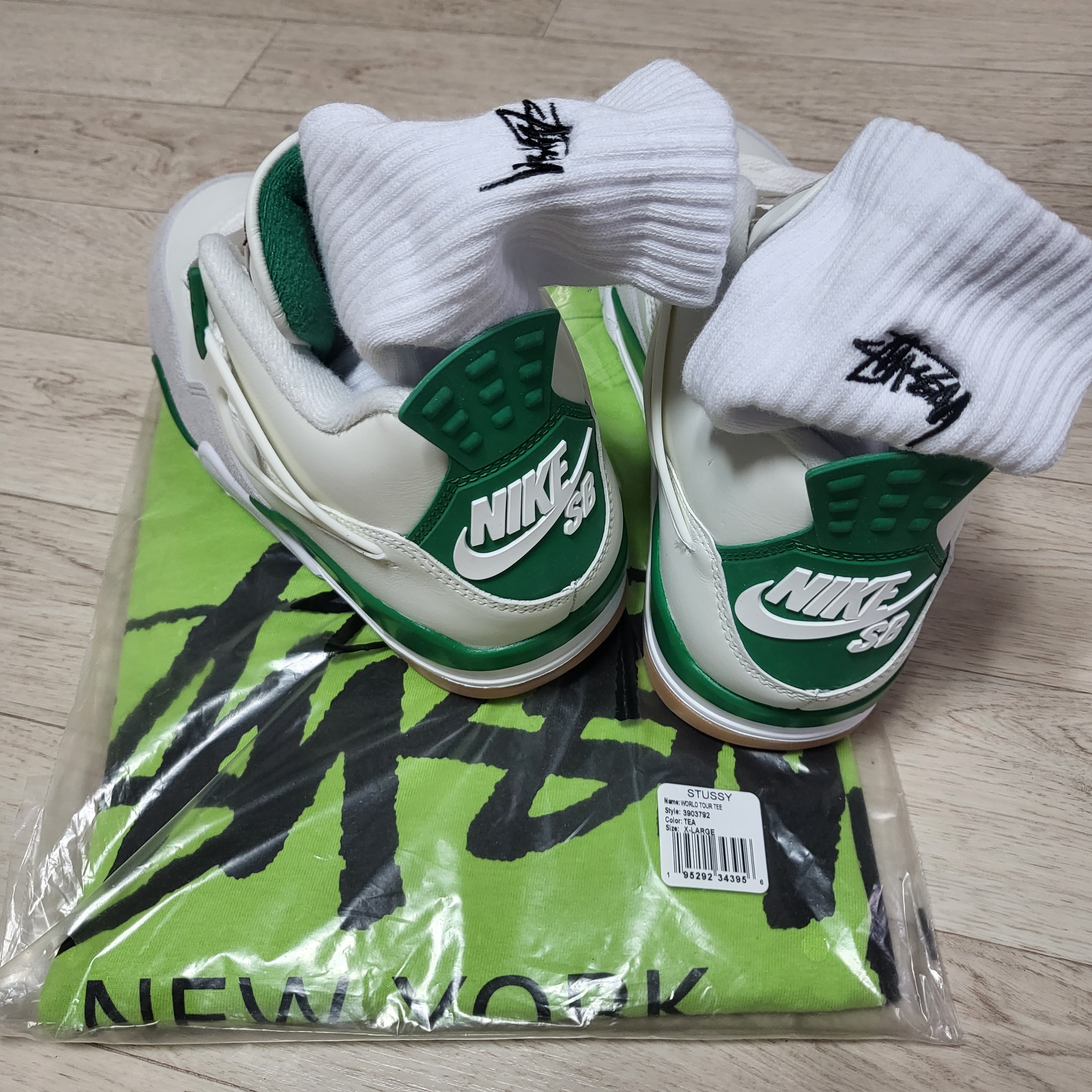 Jordan 4 x Nike SB Retro SP Pine Green, Stussy Small Stock Crew Socks White (3 Pack) 착용 스타일 - 1