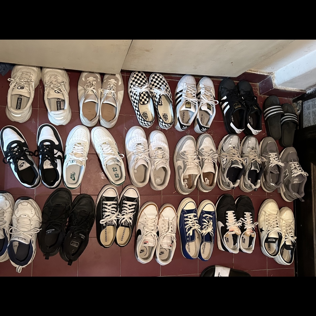 Vans Authentic 44 DX Anaheim Factory Black, Adidas Superstar White Black μ°©μ© μ€νμΌ