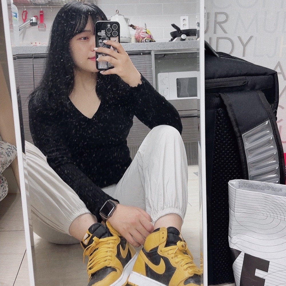 (GS) Jordan 1 Retro High OG Pollen 착용 스타일 - 1