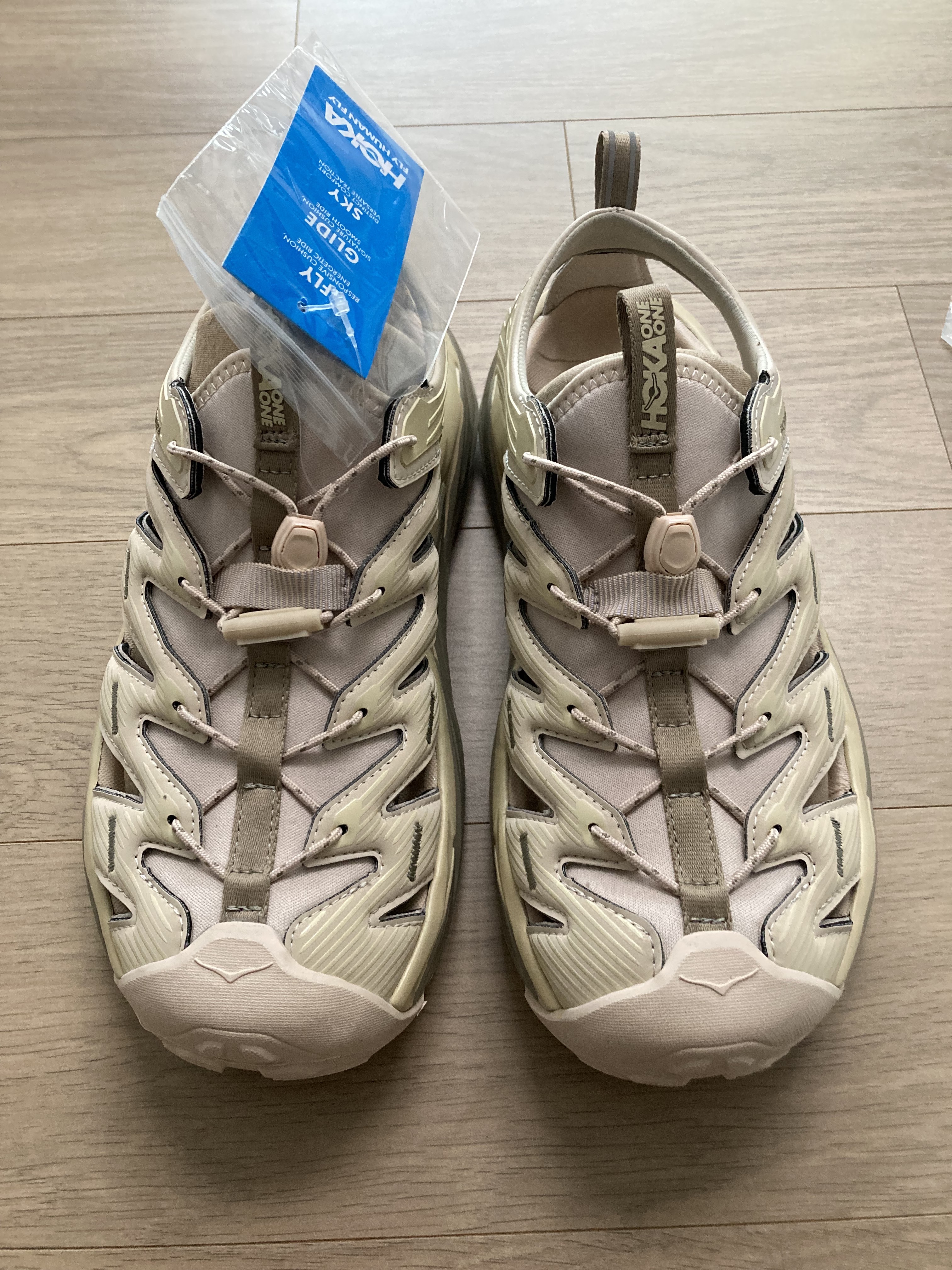 Hoka Hopara Shifting Sand Dune 착용 스타일 - 1