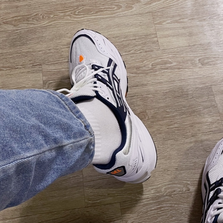 Asics Gel-1090 White Midnight 착용 스타일