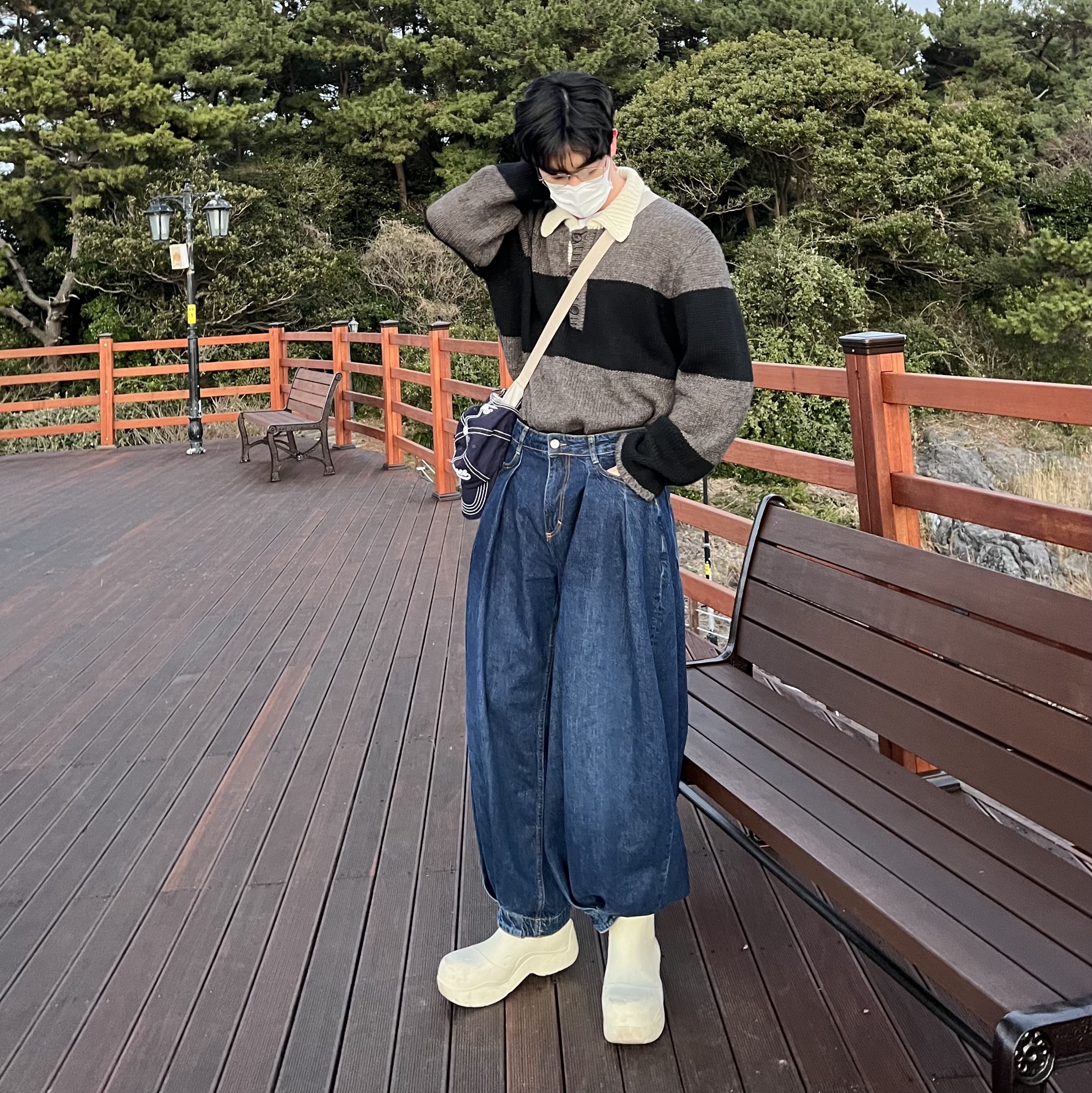Bottega Veneta Puddle Ankle Boots Sea Salt, Zara x Ader Error Wide Leg Jeans Blue 착용 스타일 - 1