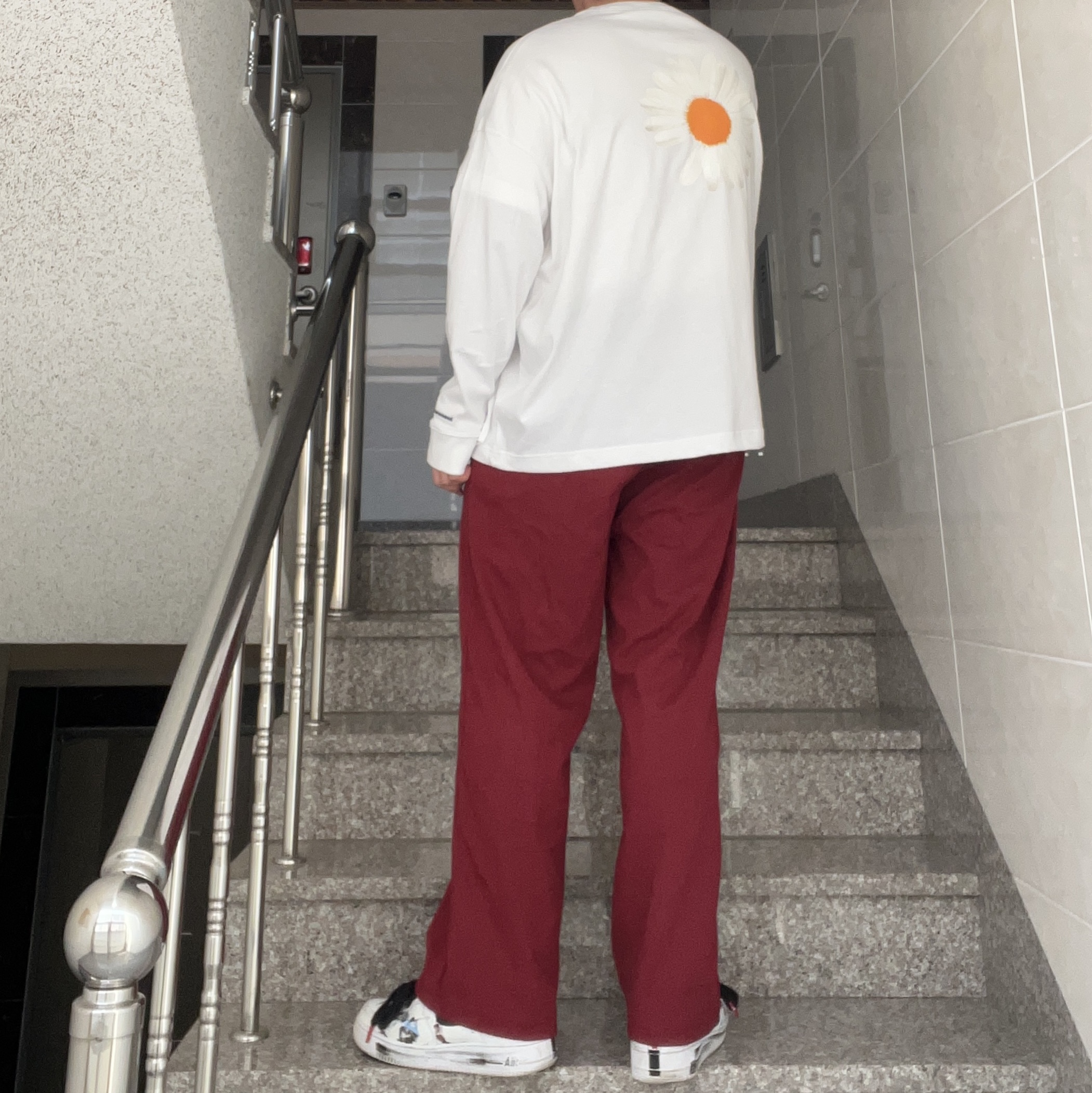 Nike x Peaceminusone LS T-Shirt White (DR0098-100), Nike x Peaceminusone Air Force 1 Low Para-Noise 2.0 착용 스타일