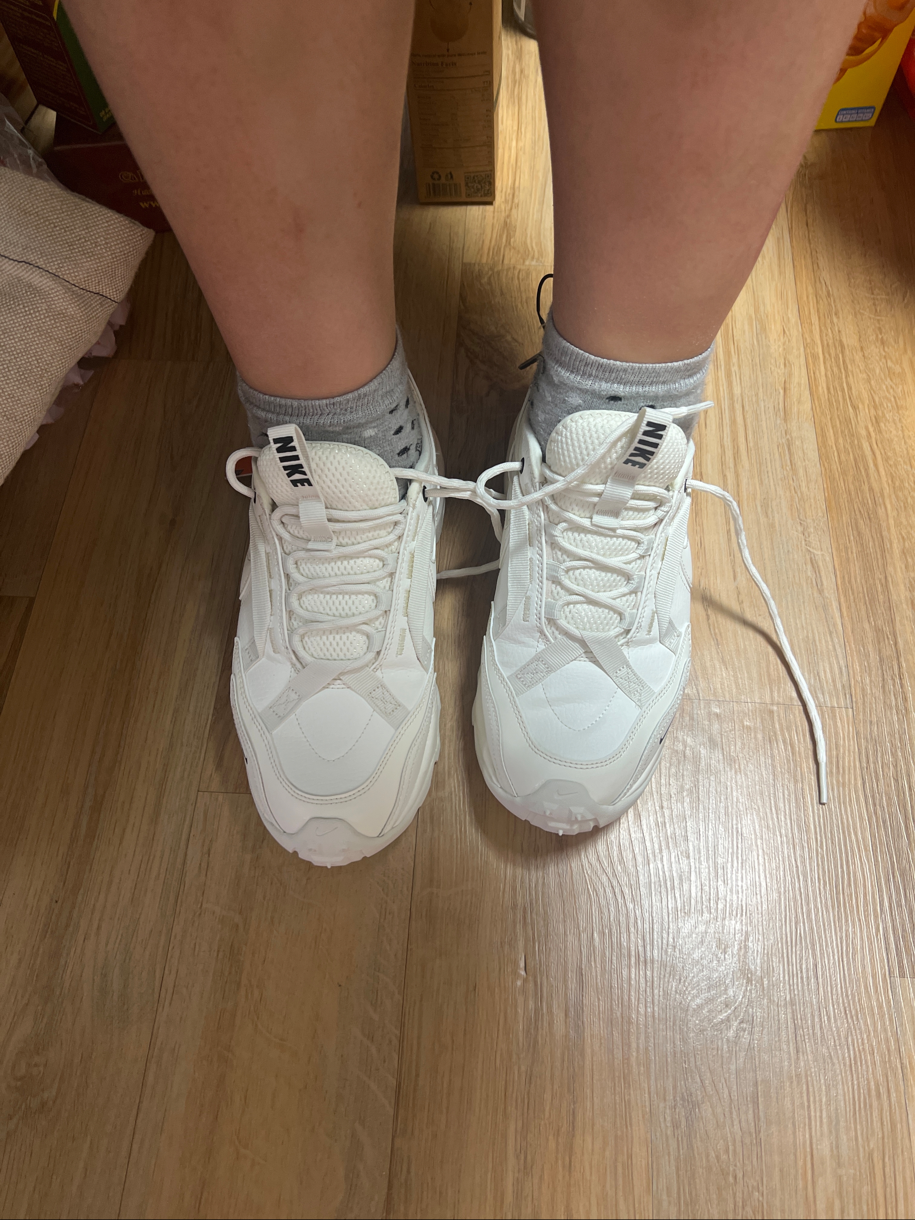 (W) Nike TC 7900 Summit White 착용 스타일