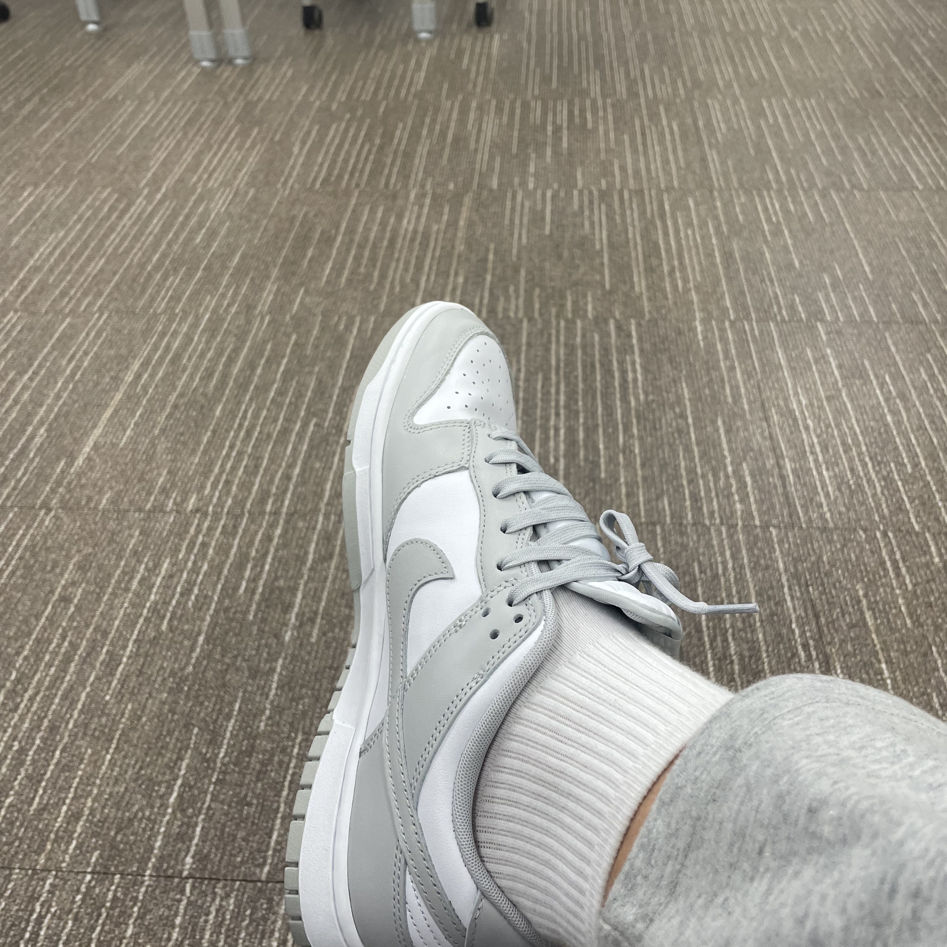Nike Dunk Low Retro Grey Fog 착용 스타일