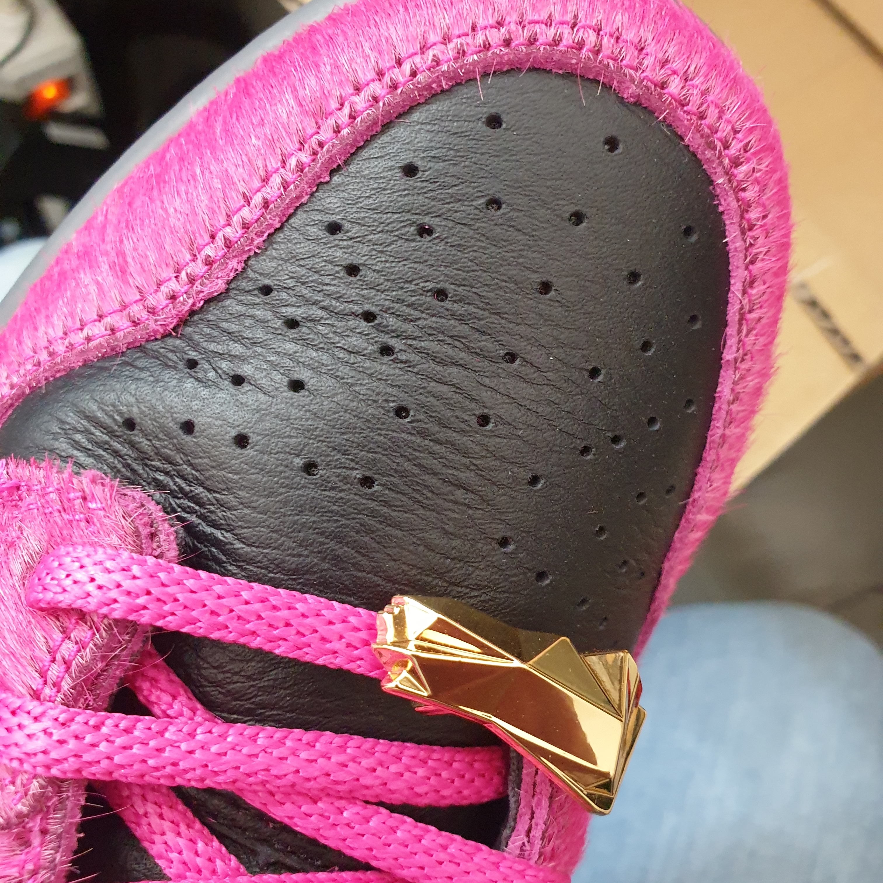 Nike x Run The Jewels SB Dunk High Active Pink and Black 착용 스타일 - 3