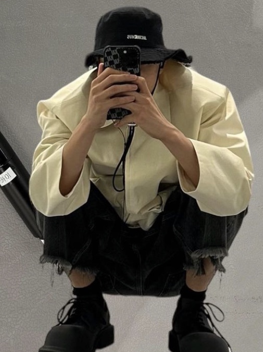 Balenciaga Steroid Derby Black, Jacquemus Le Bob Artichaut Bucket Hat Black 착용 스타일