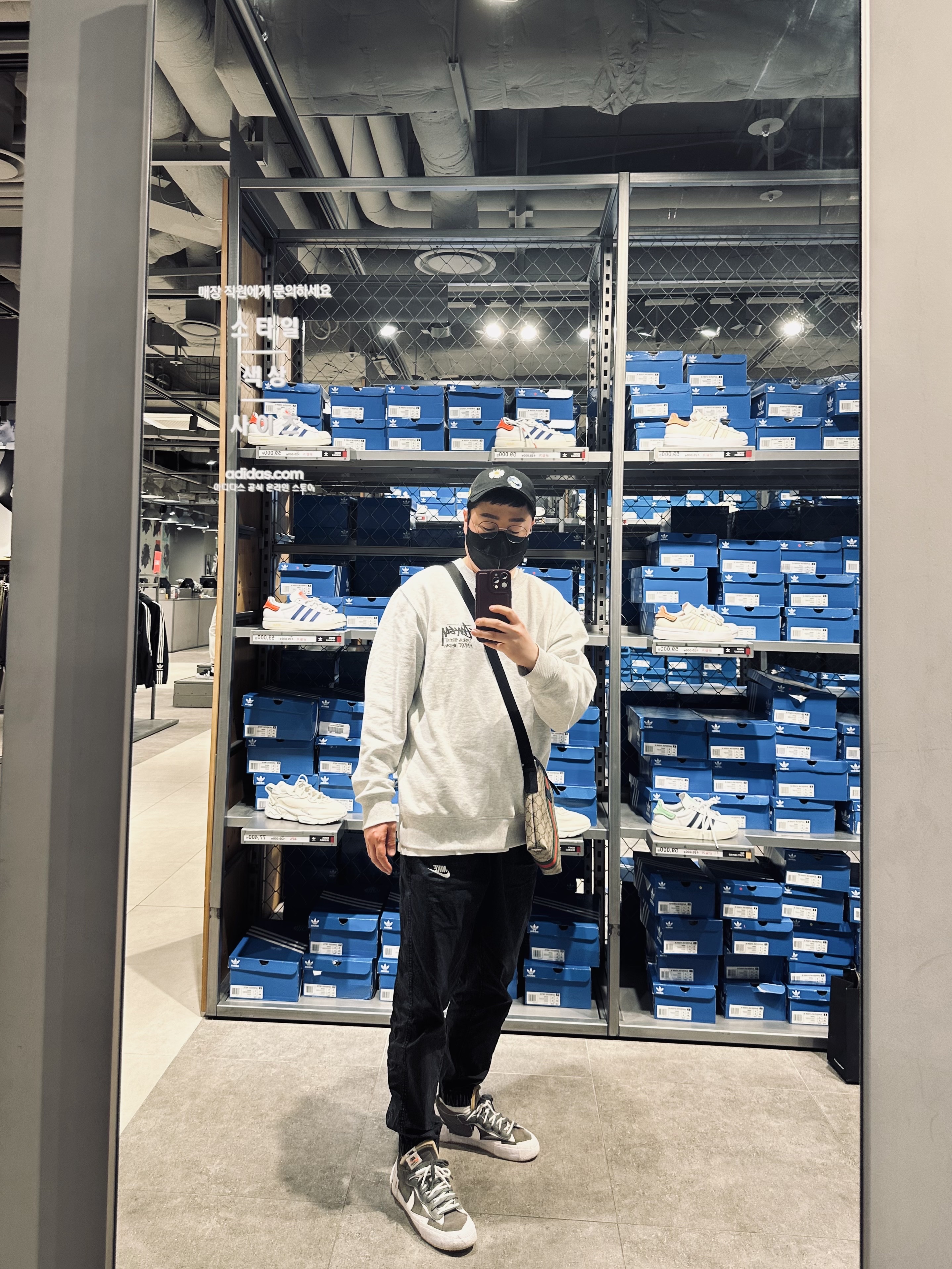 Nike Heritage 86 Cap Black, Stussy Stock DSM London Crew Ash Heather 2021 착용 스타일