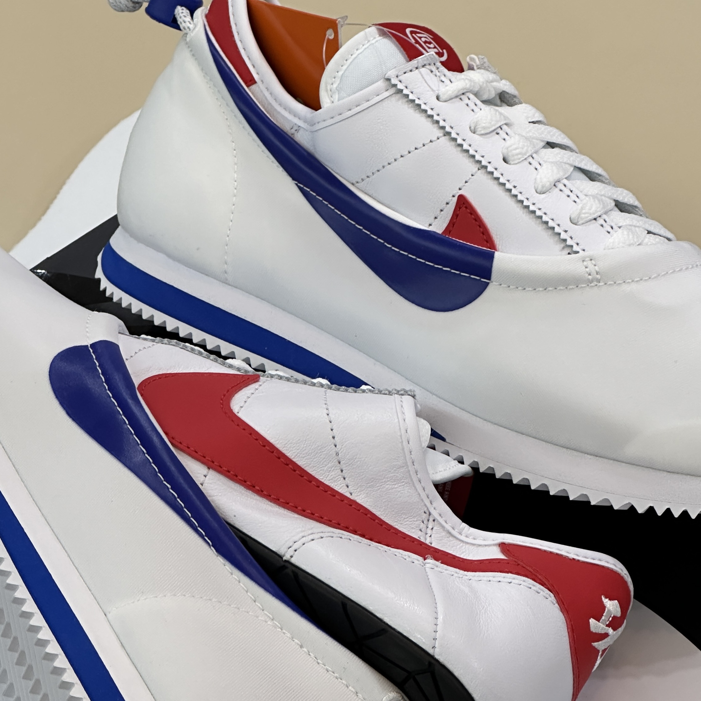 Nike x Clot Cortez SP White and Game Royal 착용 스타일 - 4