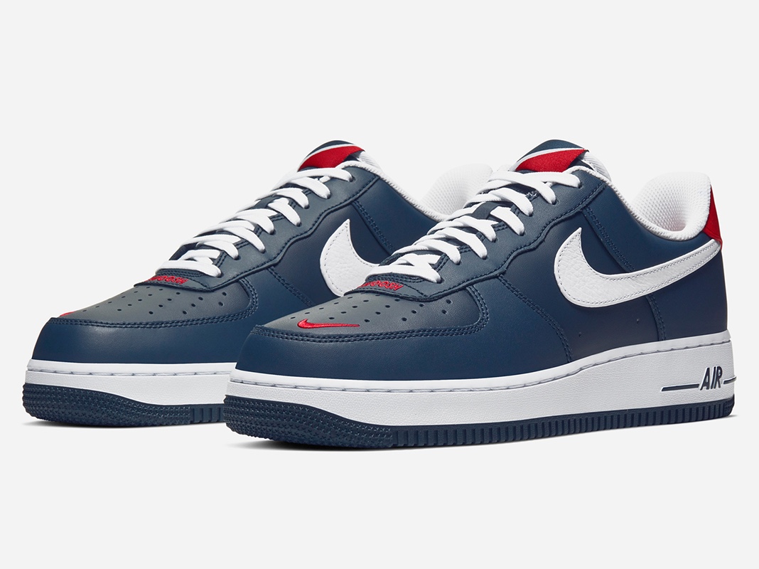 Nike Air Force 1 '07 LV8 Swoosh Pack Navy 착용 스타일