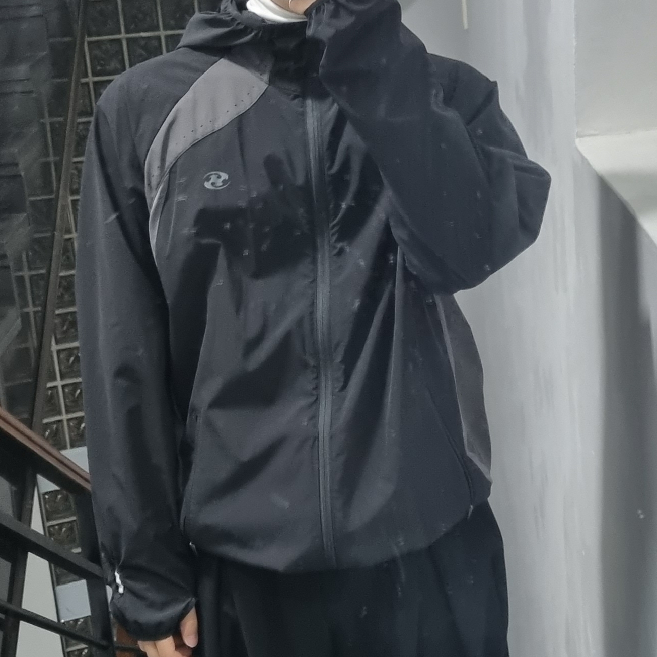 Sansan Gear Running Jacket Black - 23SS 착용 스타일