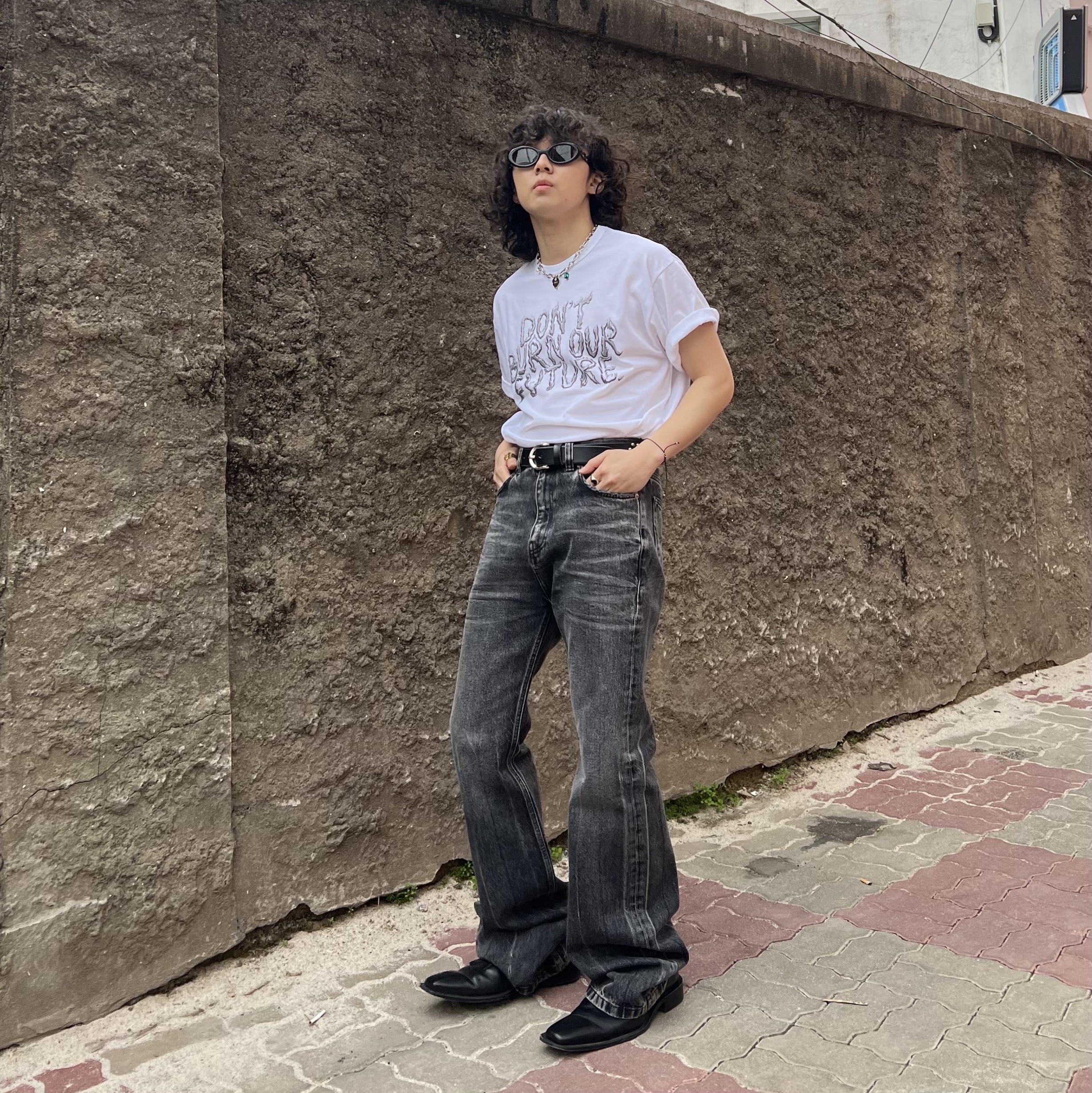 젠틀 몬스터 x 메종 마르지엘라 MM005 블랙 블랙 착용 스타일 - 1