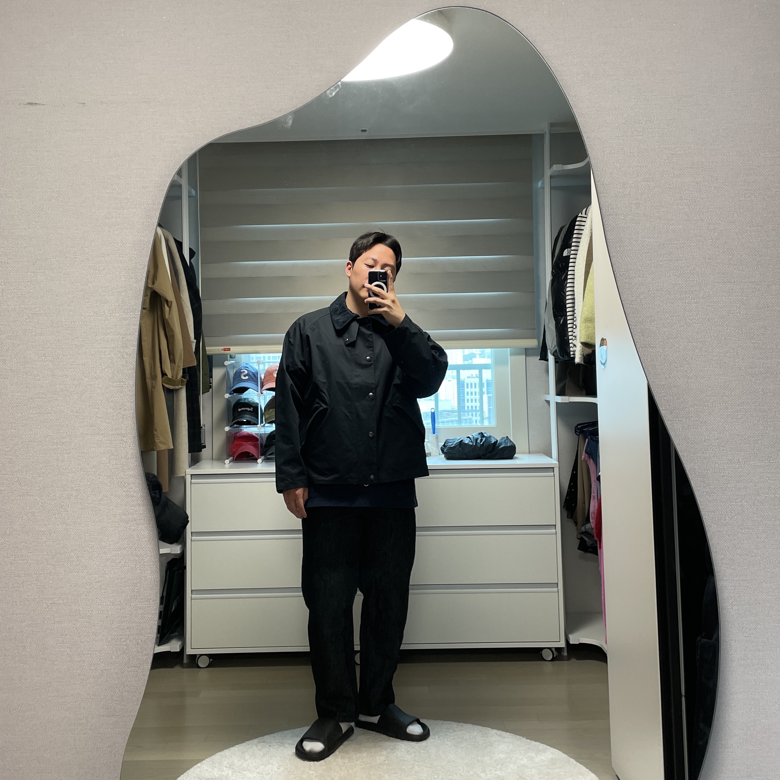Barbour Transport Wax Jacket Sage 착용 스타일 - 1