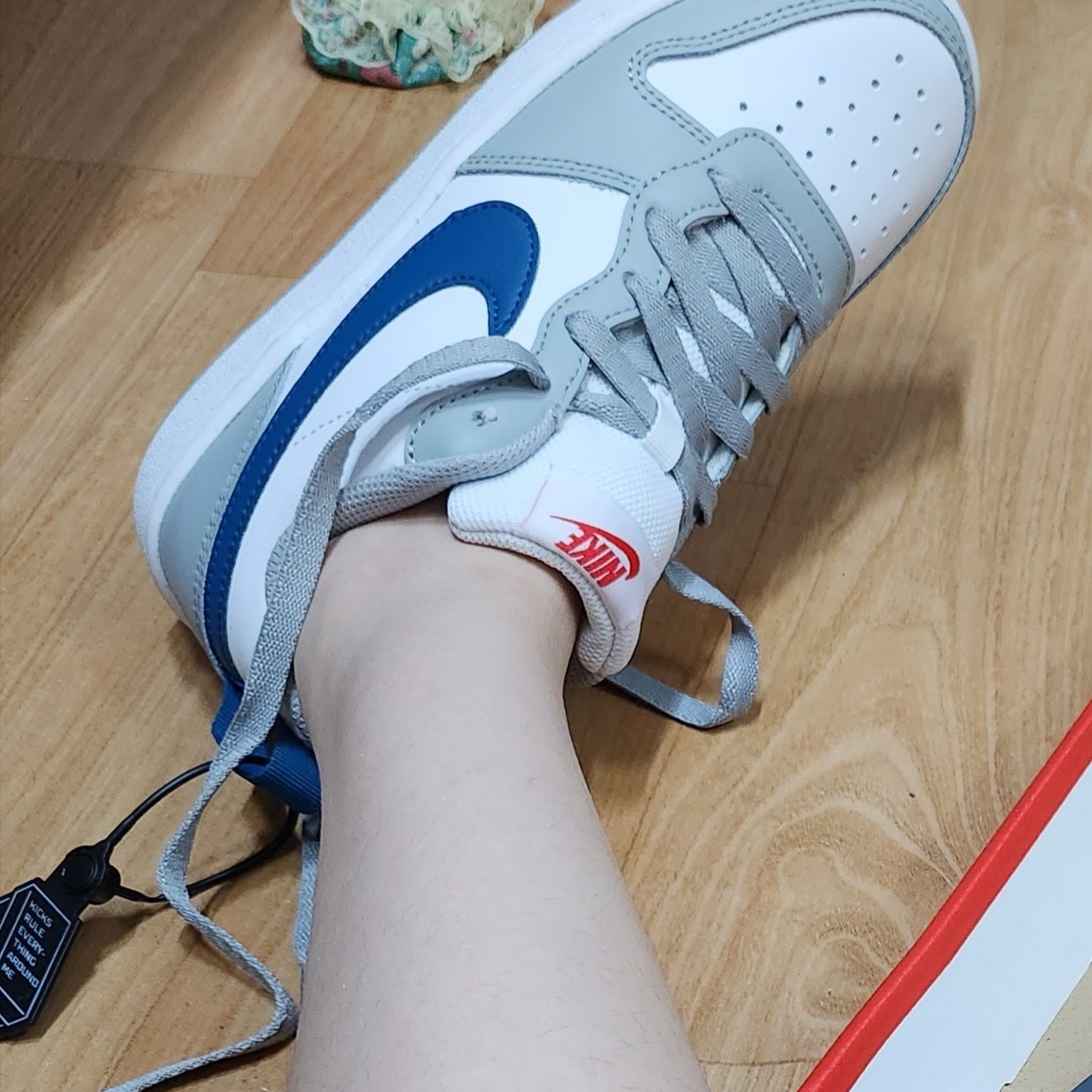 (GS) Nike Court Borough Low 2 Light Smoke Grey 착용 스타일 - 2