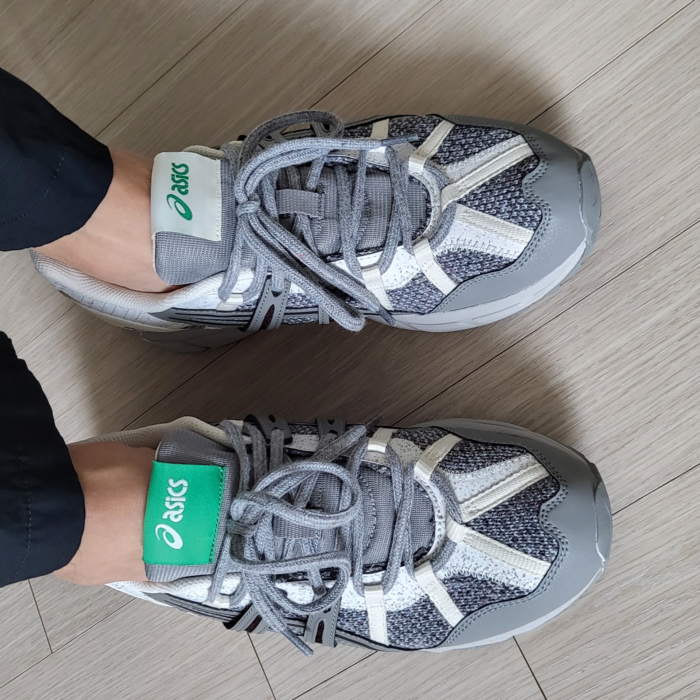 Asics Gel-Sonoma 15-50 Oyster Grey Cream 착용 스타일