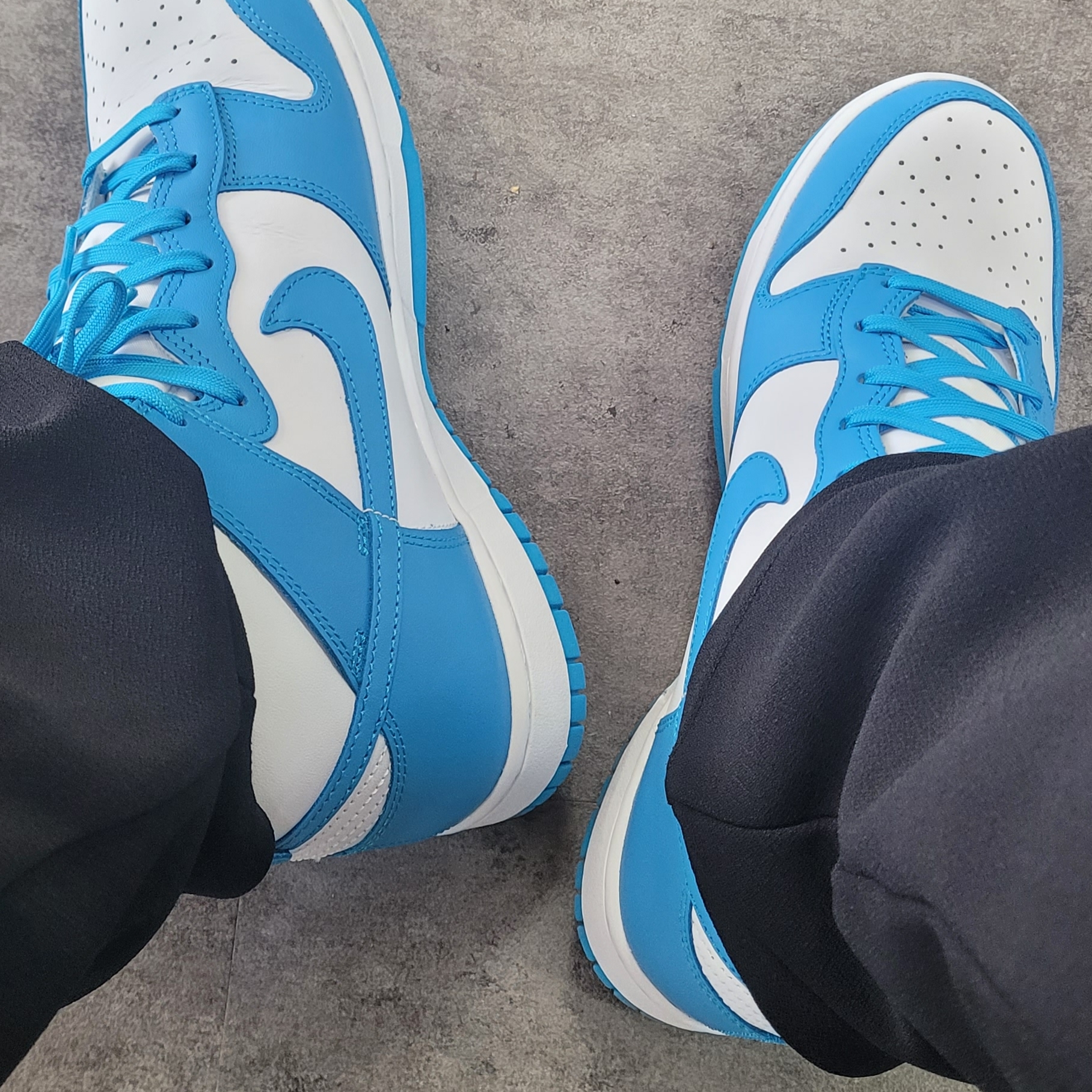Nike Dunk High Retro Championship Blue 착용 스타일
