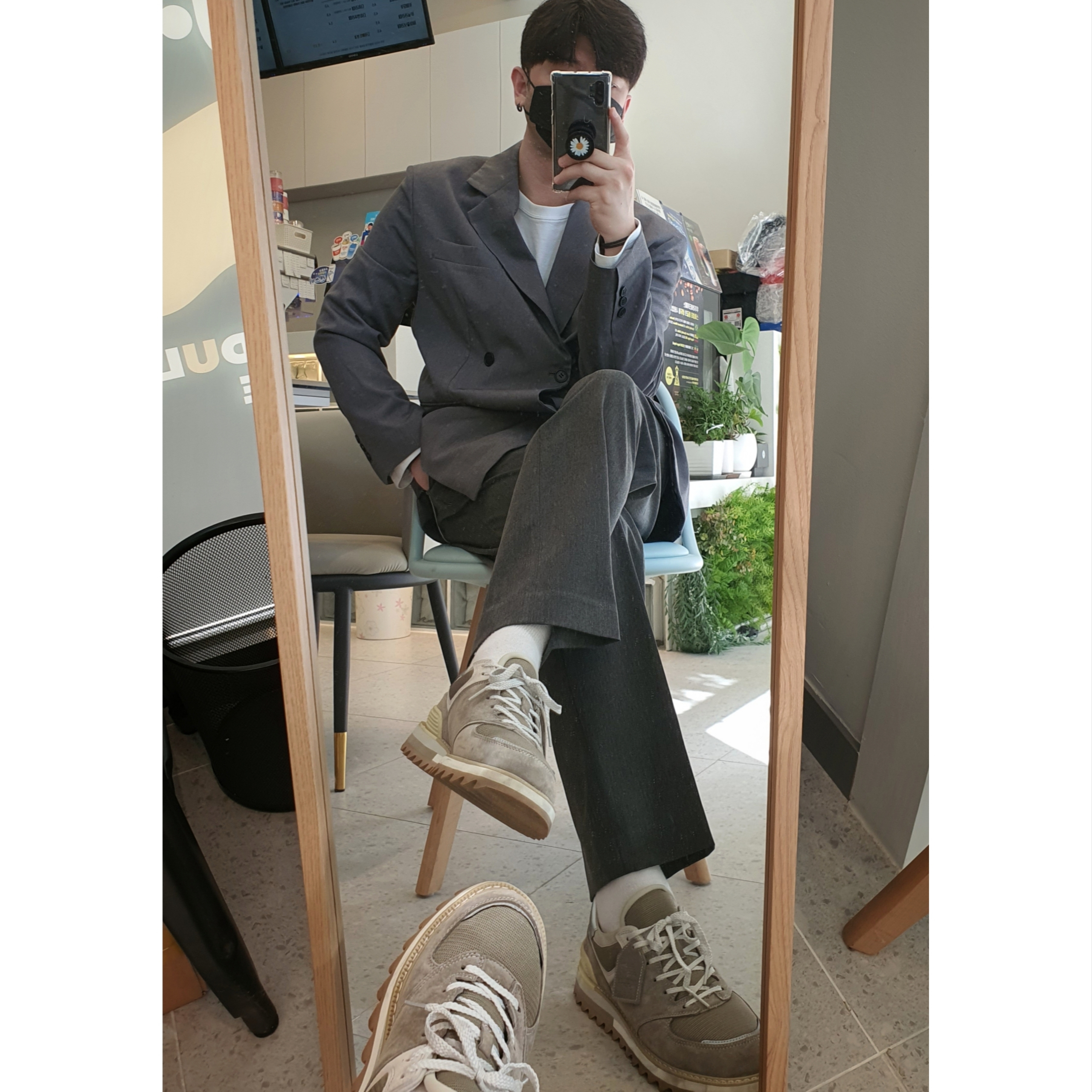 New Balance x Tokyo Design Studio 574 Grey Dune 착용 스타일 - 2