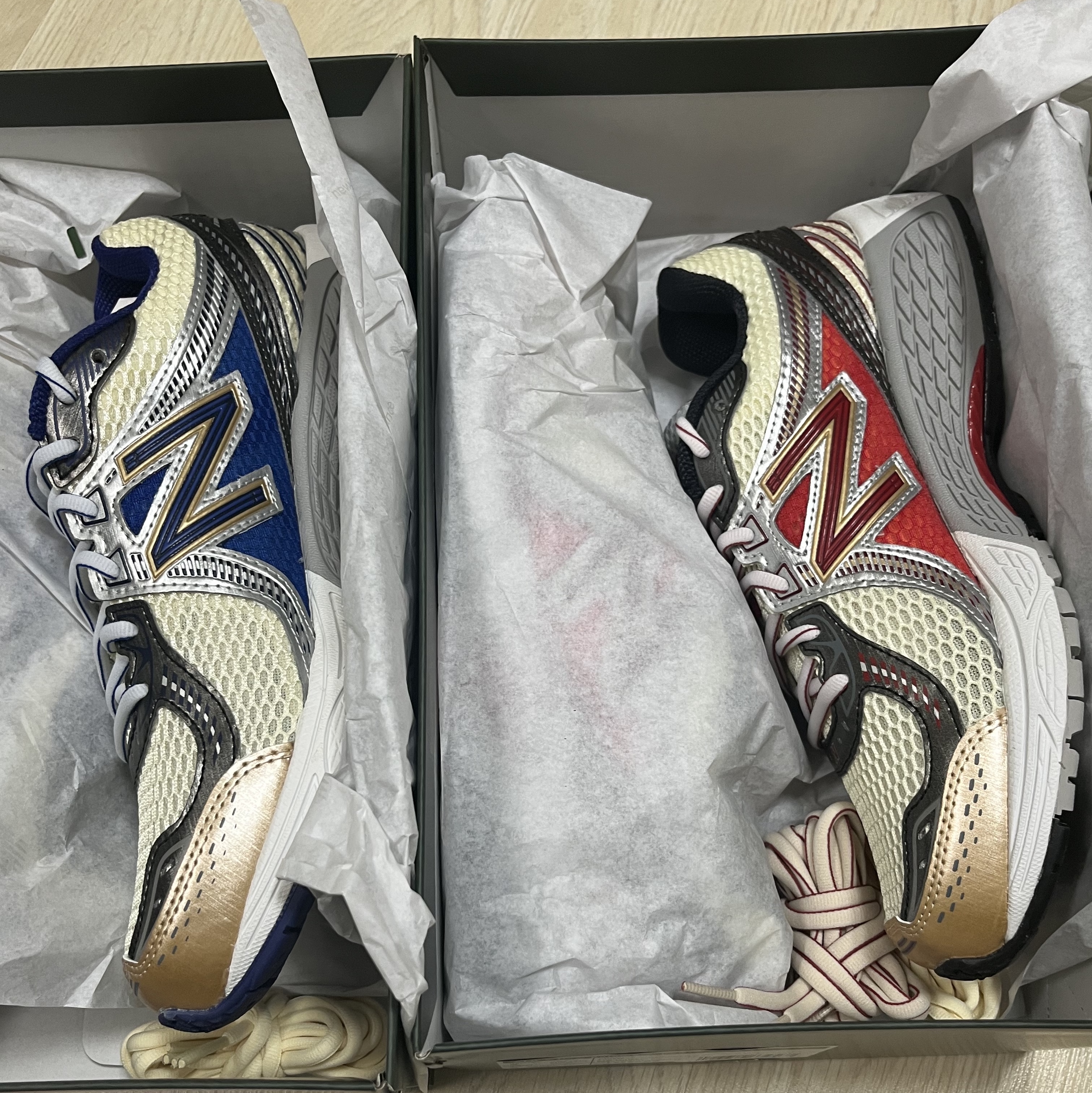 New Balance x Aime Leon Dore 860v2 Blue, New Balance x Aime Leon Dore 860v2 Red 착용 스타일