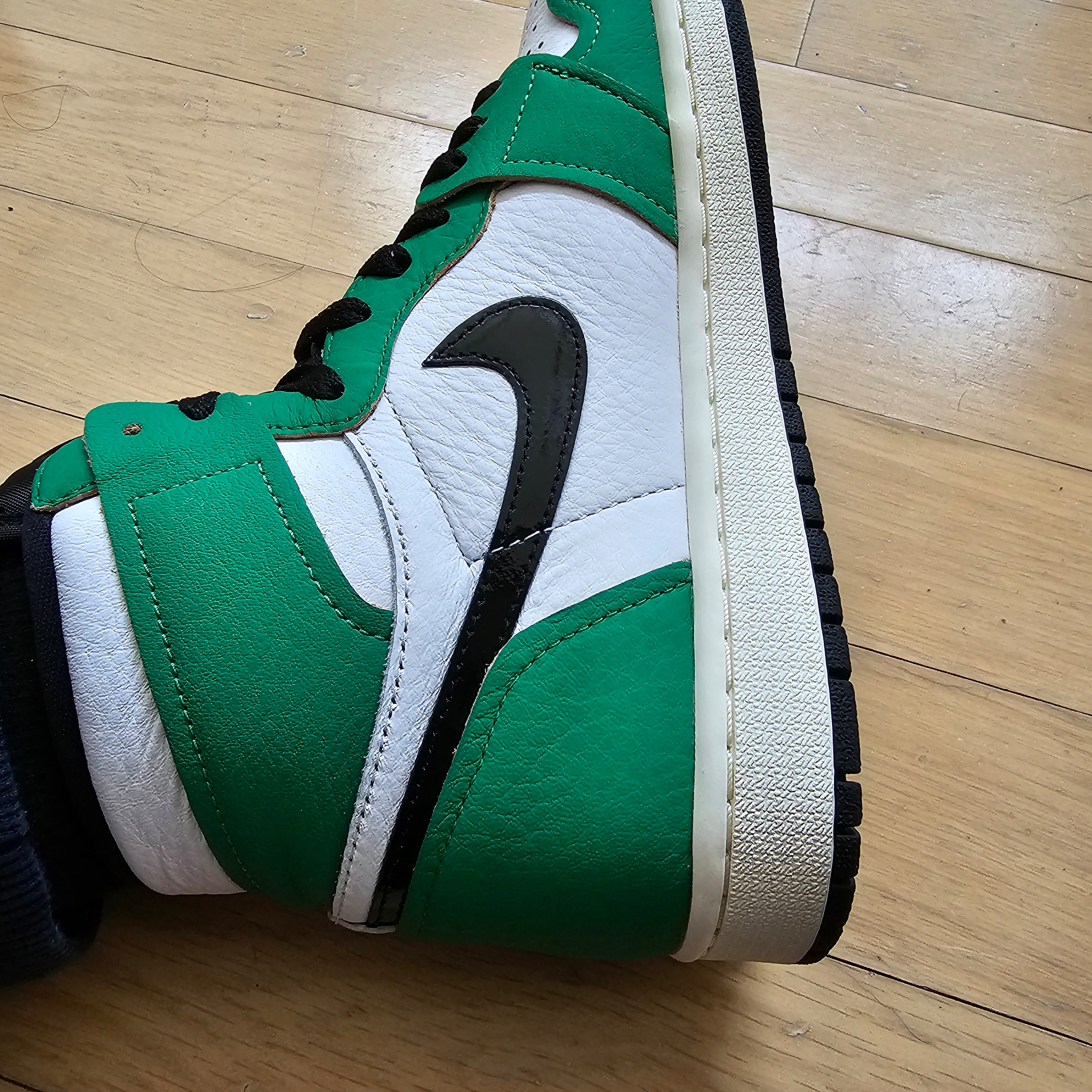 (W) Jordan 1 Retro High OG Lucky Green 착용 스타일