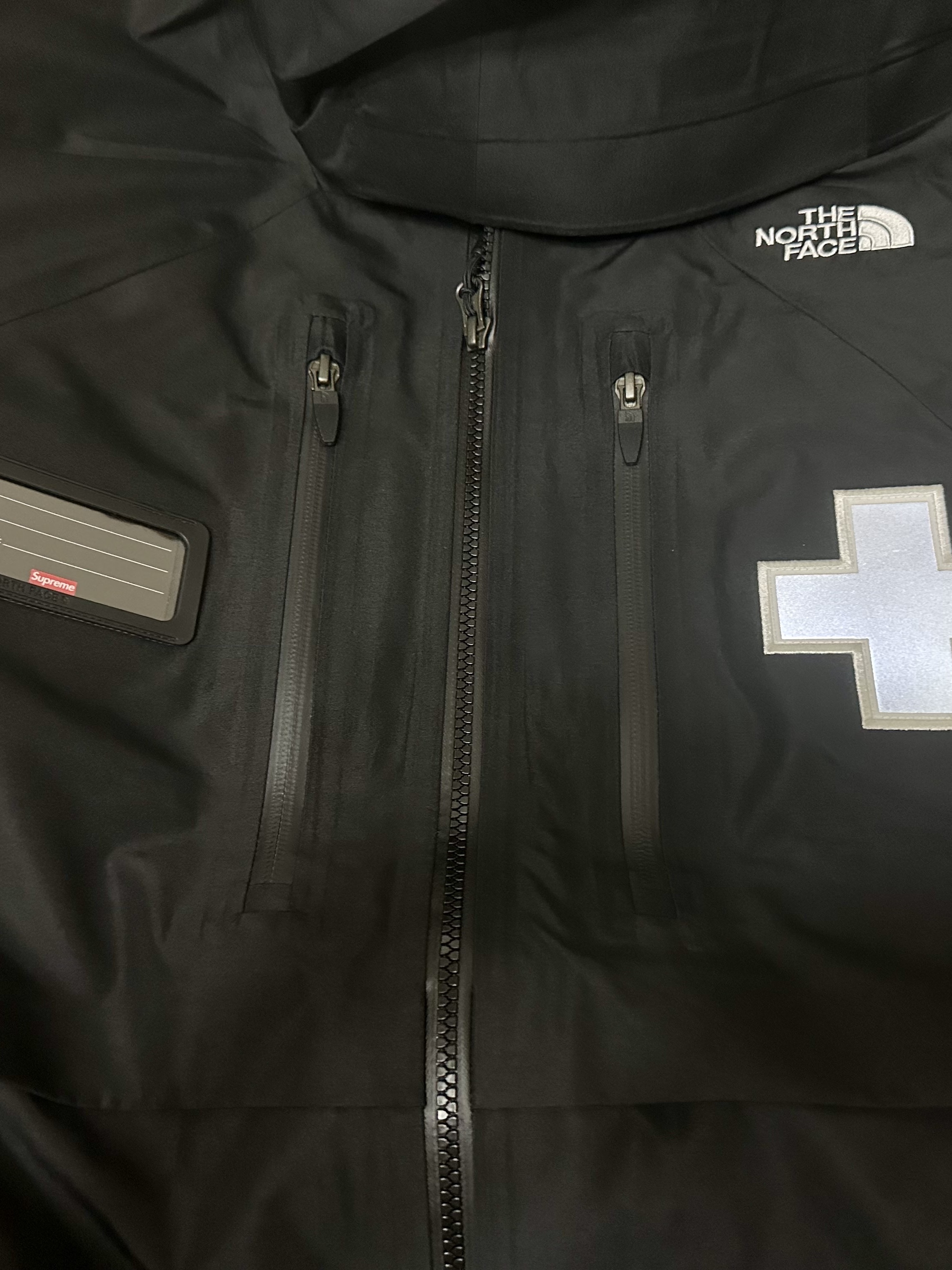 Supreme x The North Face Summit Series Rescue Mountain Pro Jacket Black - 22SS 착용 스타일 - 1