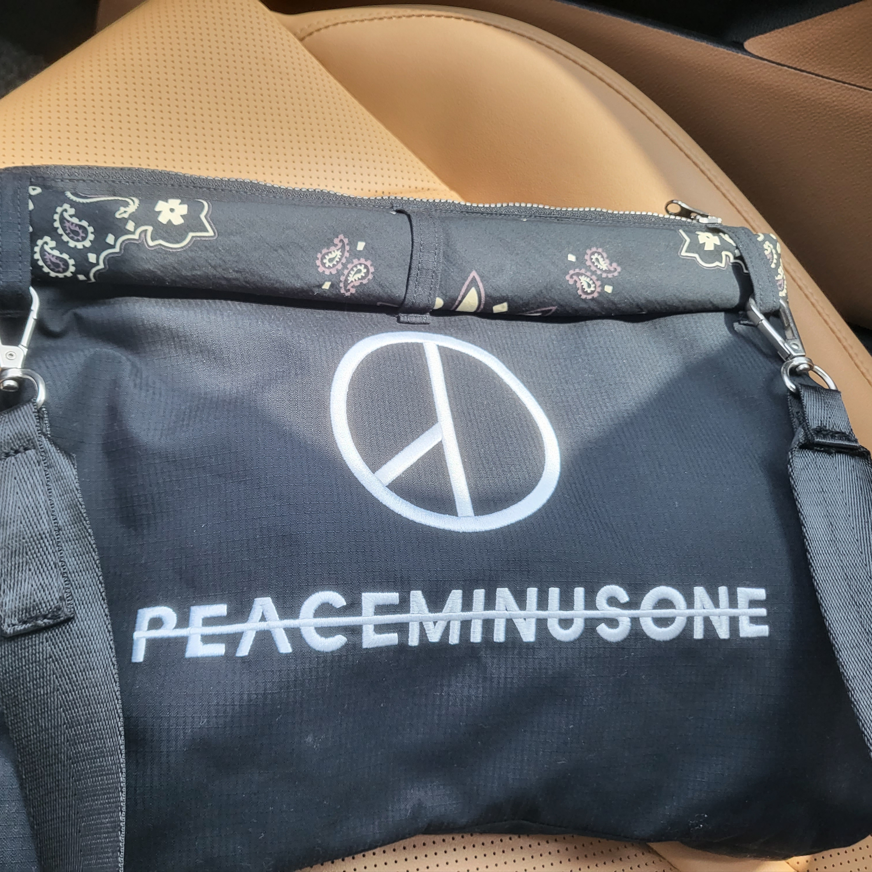 Nike x Peaceminusone Wide Pants Black (DR0096-010) 착용 스타일