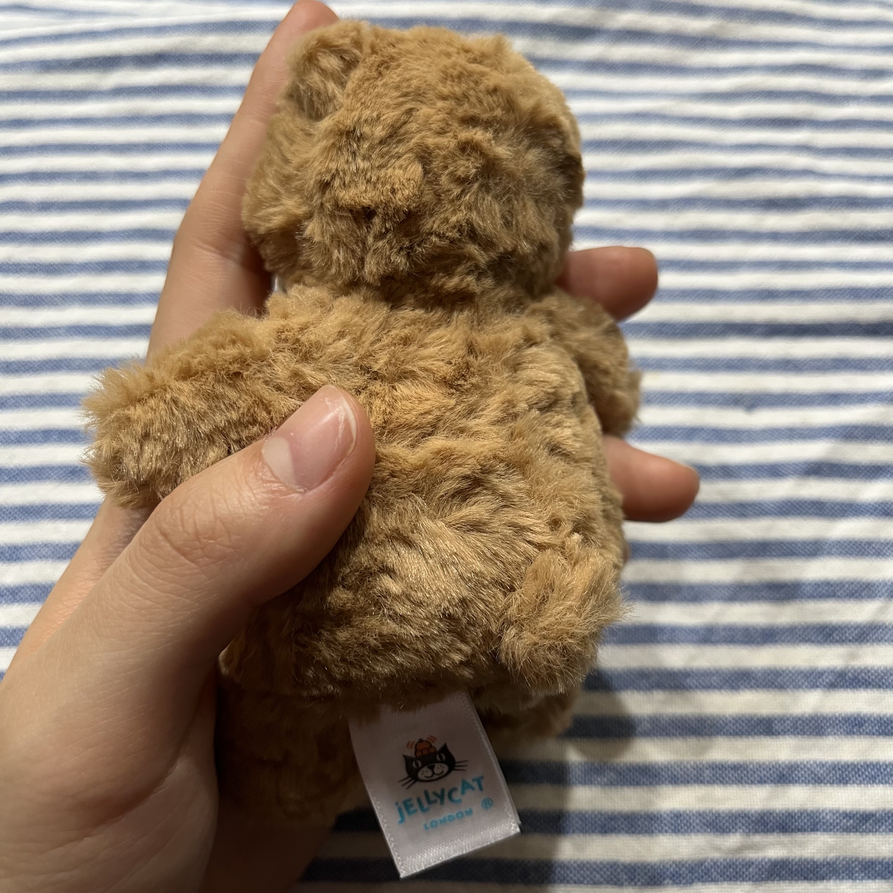 Jellycat Bartholomew Bear Bag Charm Brown 착용 스타일 - 4