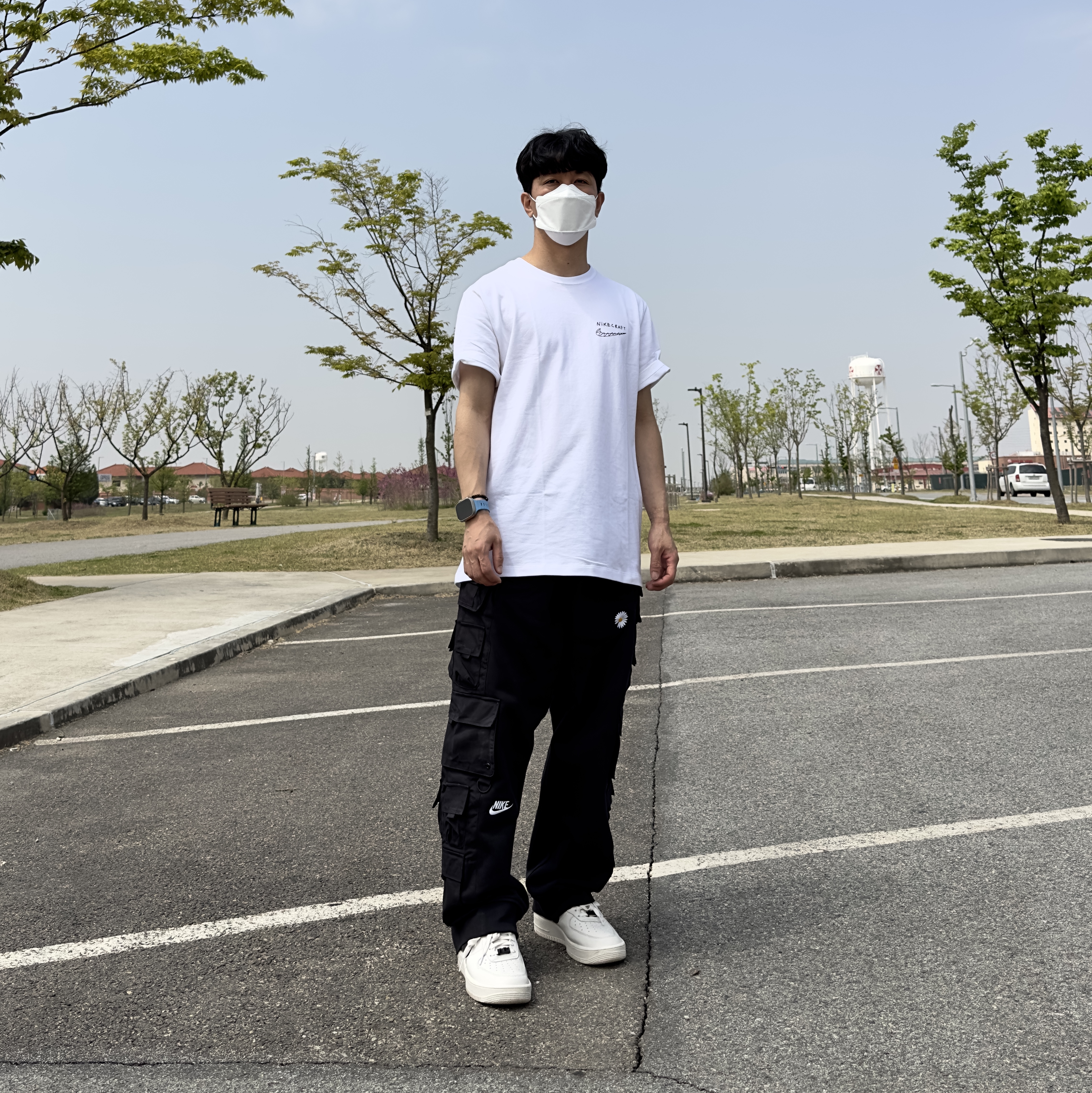 Nike x Tom Sachs Nikecraft Studio T-Shirt White, Nike x Peaceminusone Wide Pants Black (DR0096-010) 착용 스타일 - 1