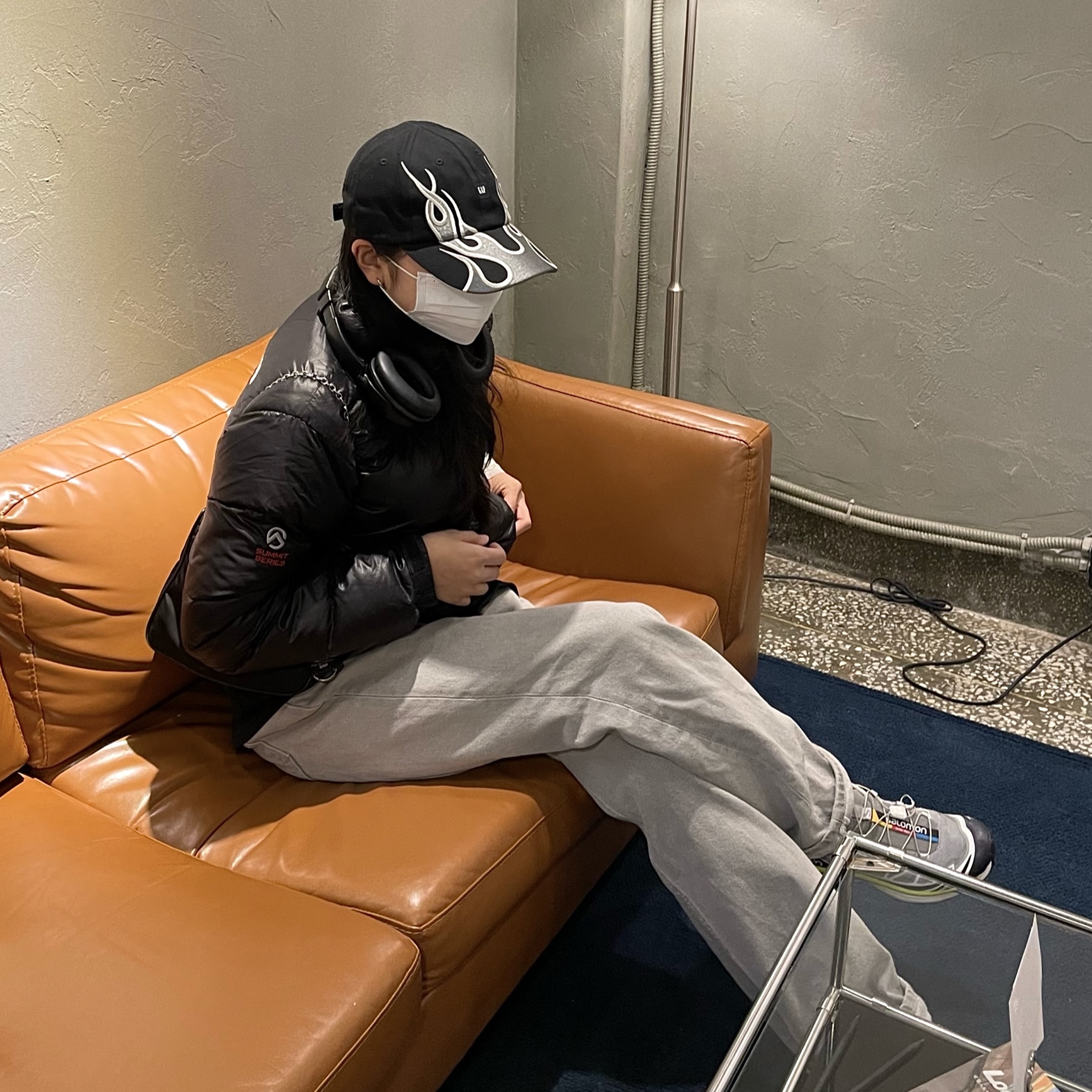 Yeezy Gap Engineered By Balenciaga Flame Cap Black 착용 스타일 - 2
