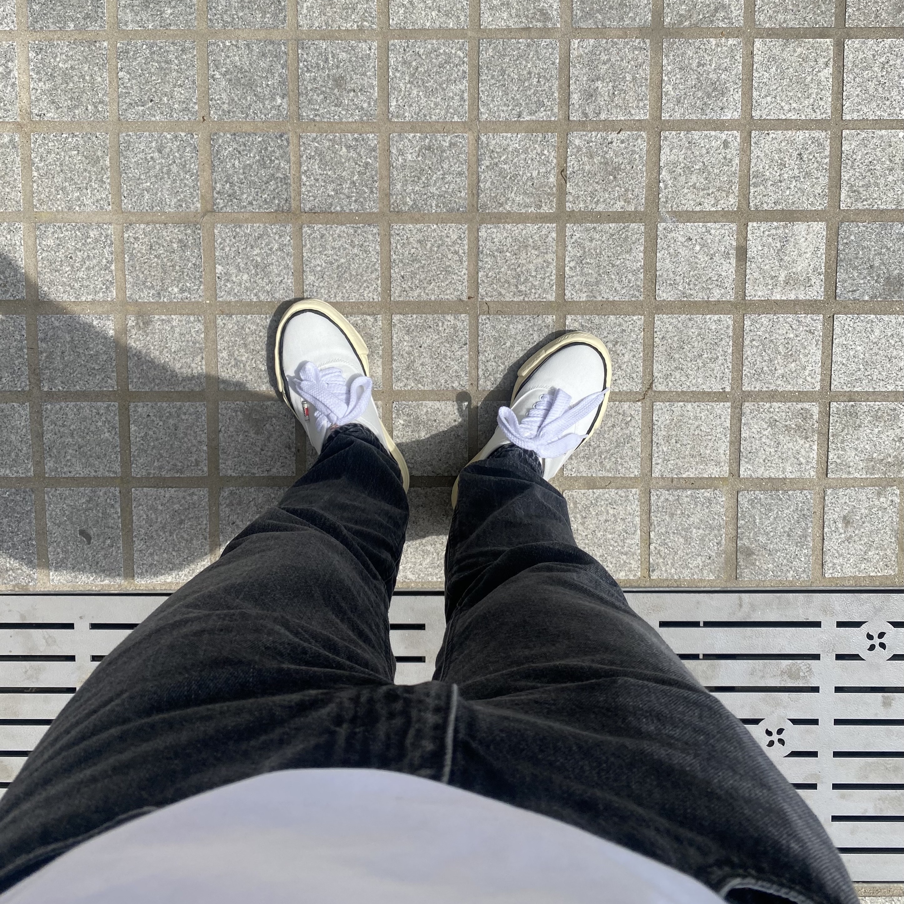 Maison Mihara Yasuhiro Baker OG Sole OD Canvas Low-top Sneakers White 착용 스타일