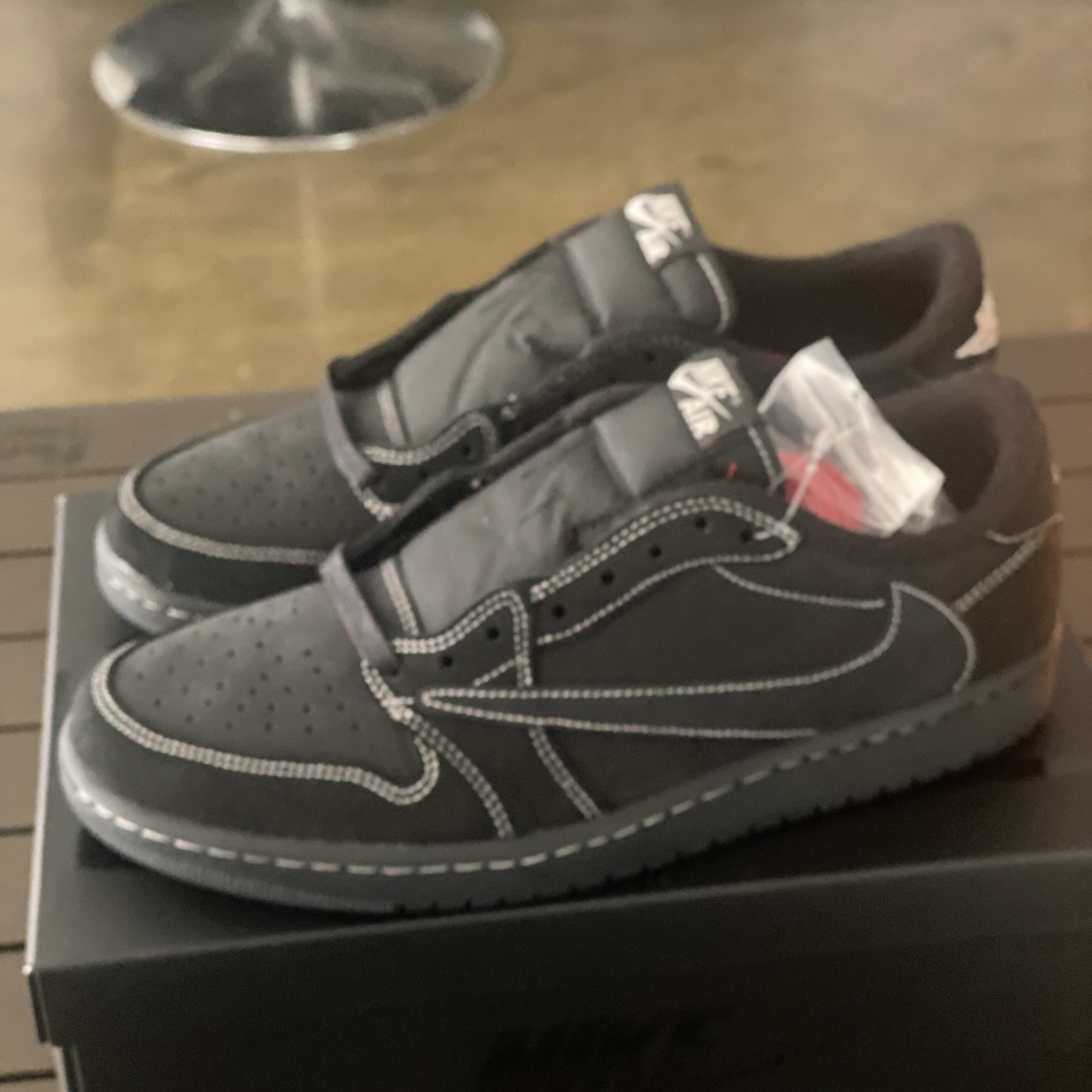 Jordan 1 x Travis Scott Retro Low OG SP Black Phantom 착용 스타일
