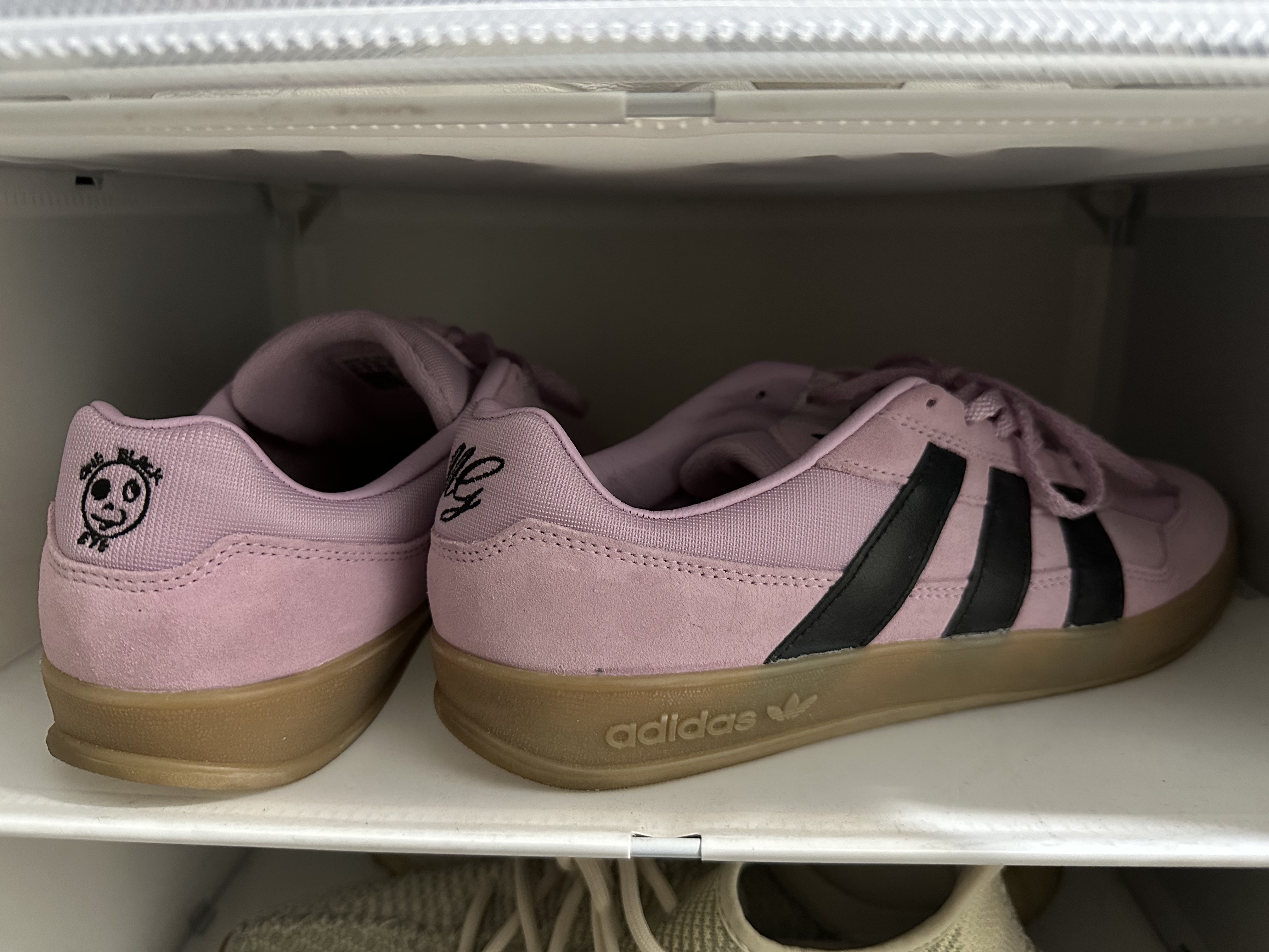 Adidas x Mark Gonzales Aloha Super Light Orchid Core Black 착용 스타일