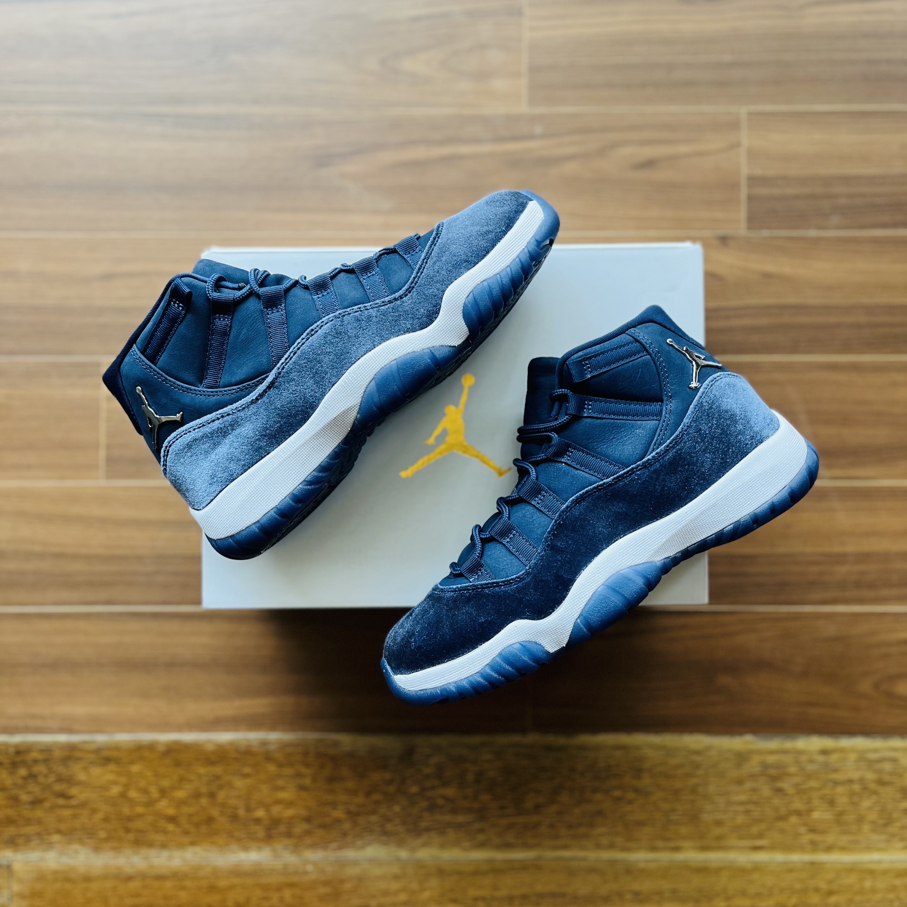 (W) Jordan 11 Retro Midnight Navy 착용 스타일