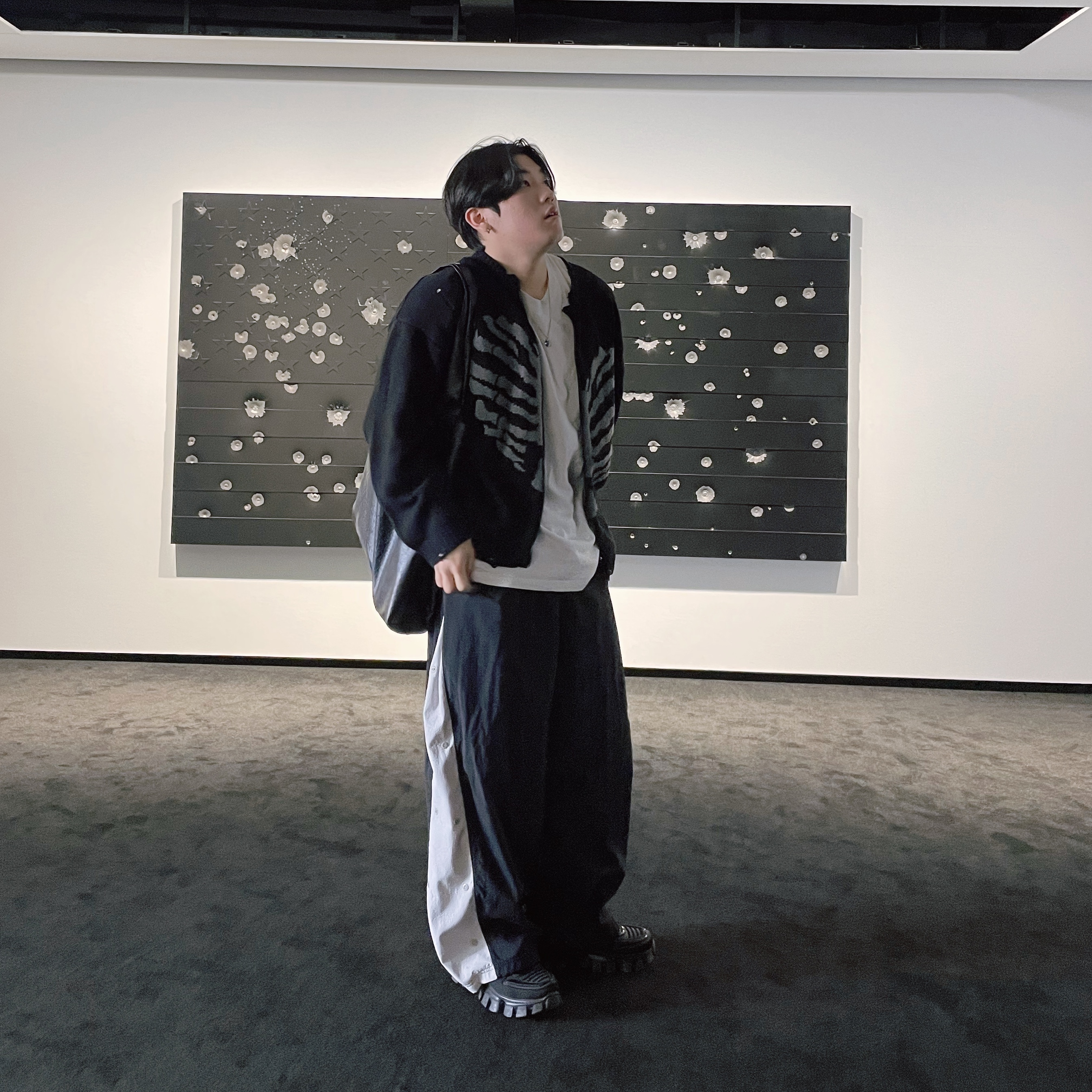 Prada Cloudbust Thunder Technical Fabric Sneakers Black 착용 스타일