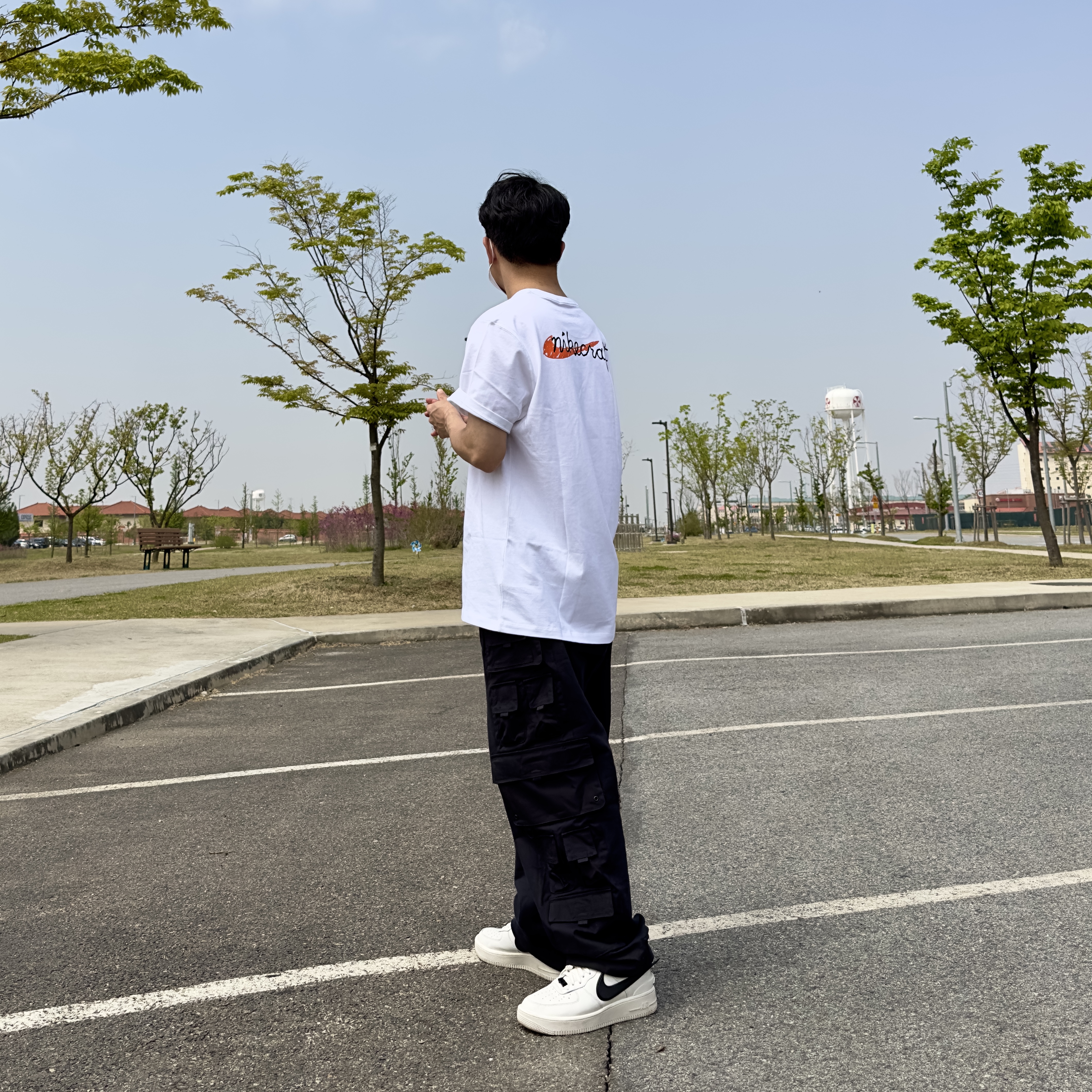 Nike x Tom Sachs Nikecraft Studio T-Shirt White, Nike x Peaceminusone Wide Pants Black (DR0096-010) 착용 스타일 - 2