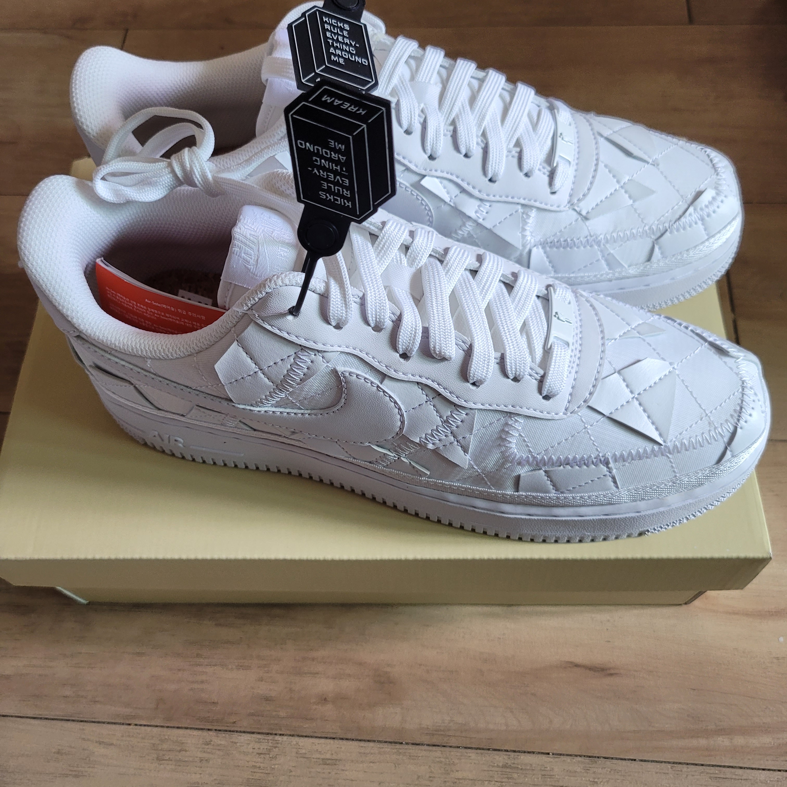 Nike x Billie Eilish Air Force 1 Low SP Triple White 착용 스타일 - 2