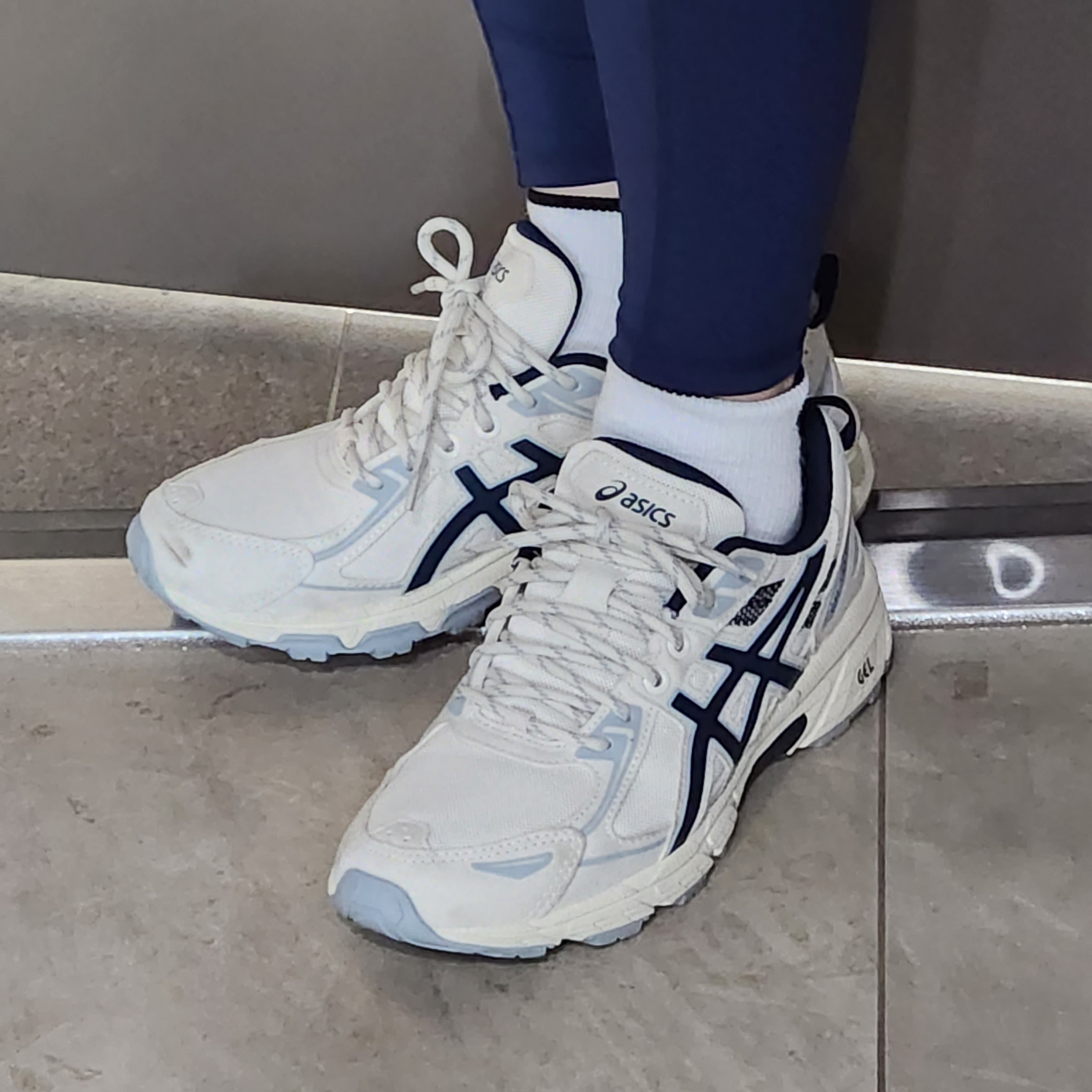 Asics Gel-Venture 6 SPS Birch French Blue 착용 스타일