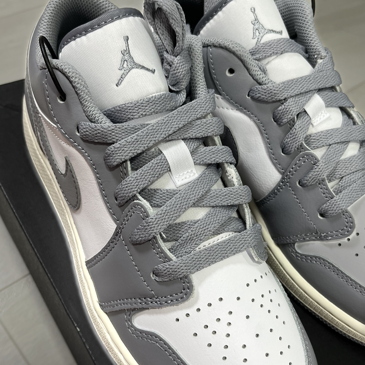 (GS) Jordan 1 Low Stealth and White 착용 스타일