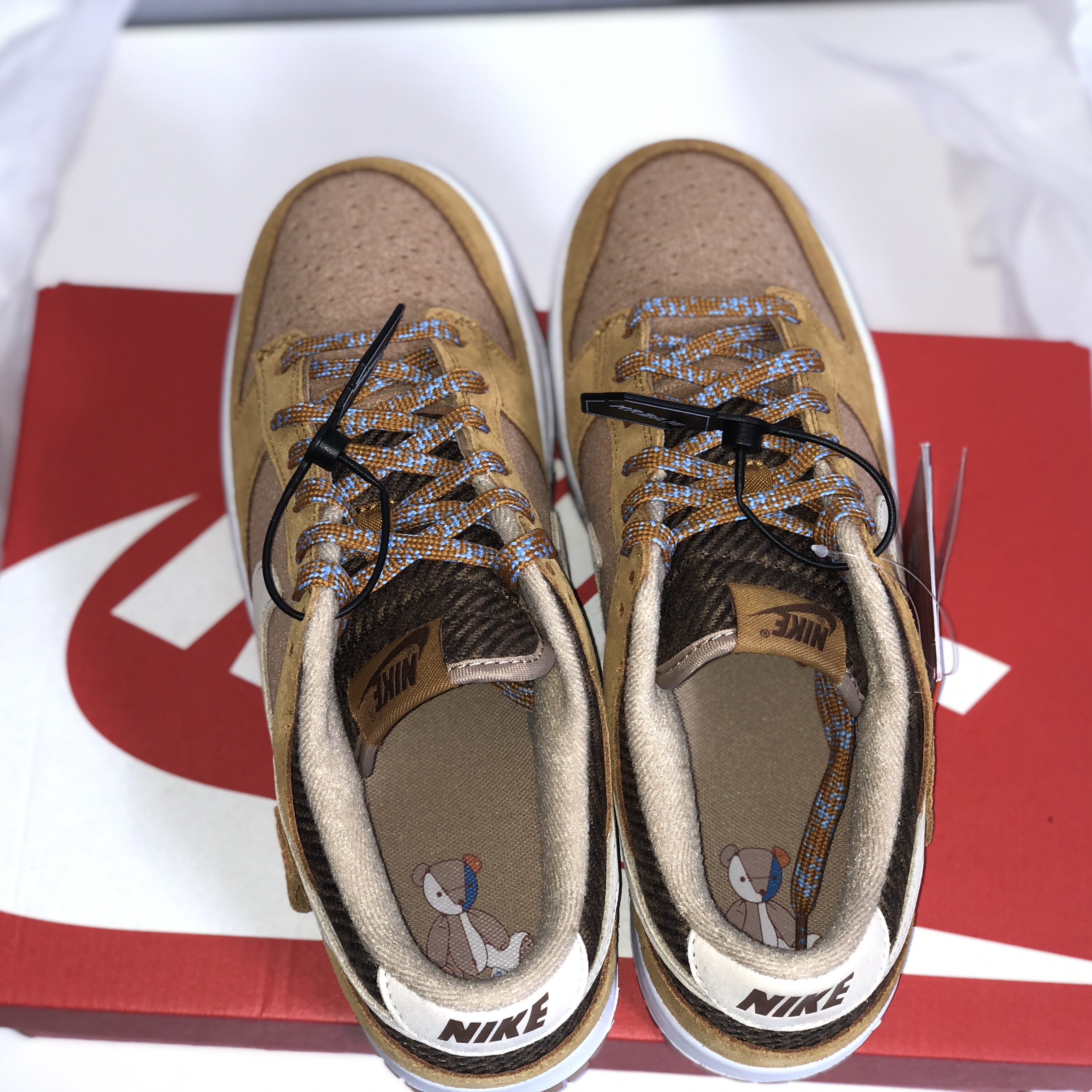 Nike Dunk Low SE Praline Desert Ochre 착용 스타일 - 3