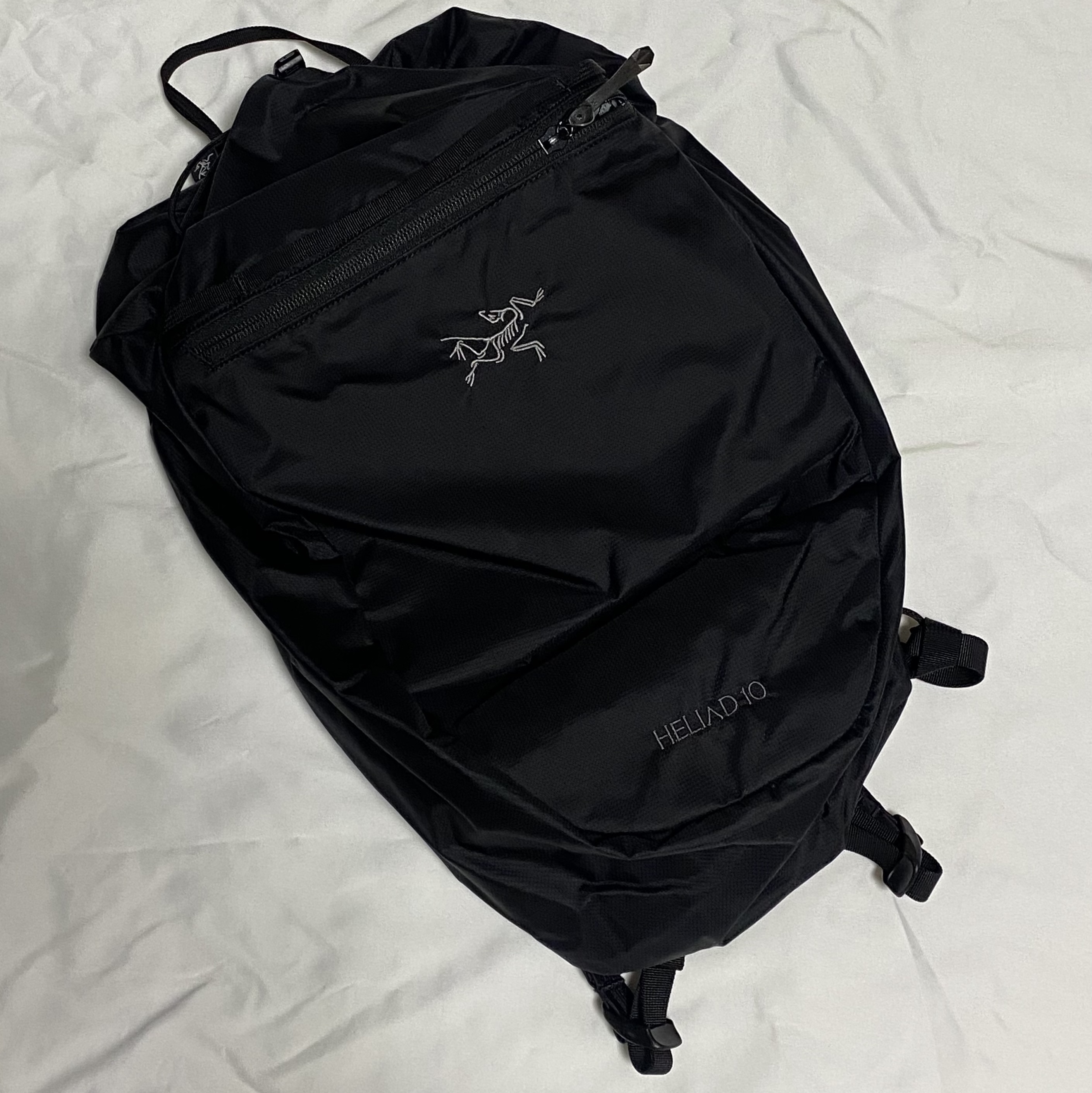 Arc'teryx Heliad 10 Backpack Black 착용 스타일