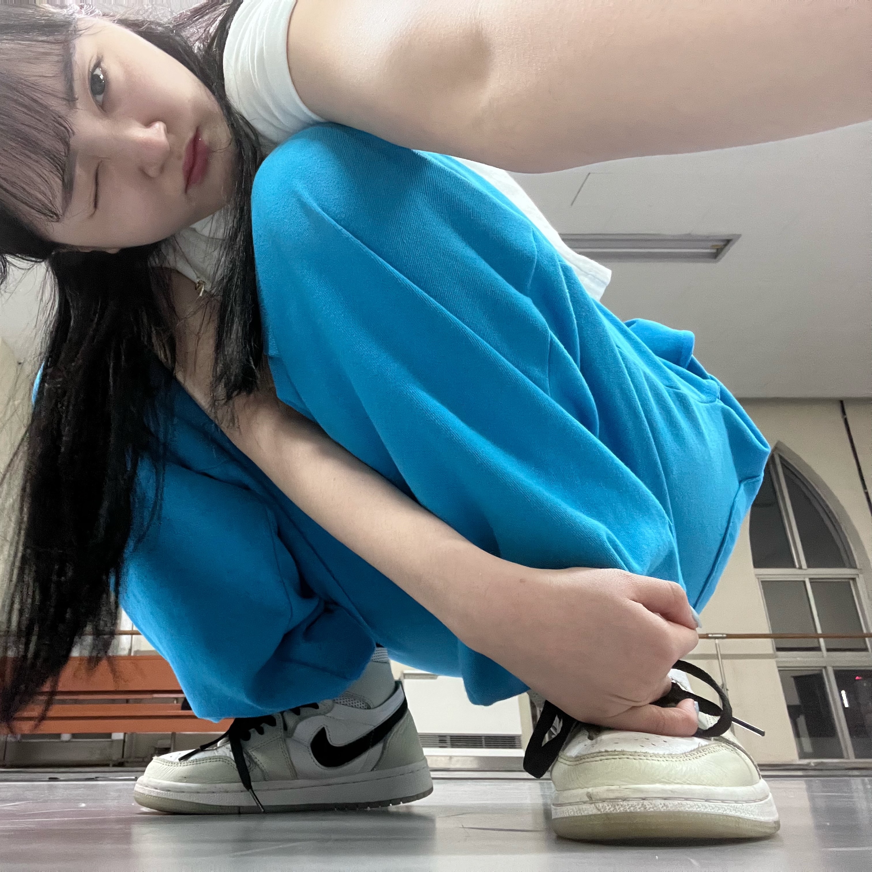 (W) Jordan 1 Zoom Air CMFT Light Bone 착용 스타일 - 1