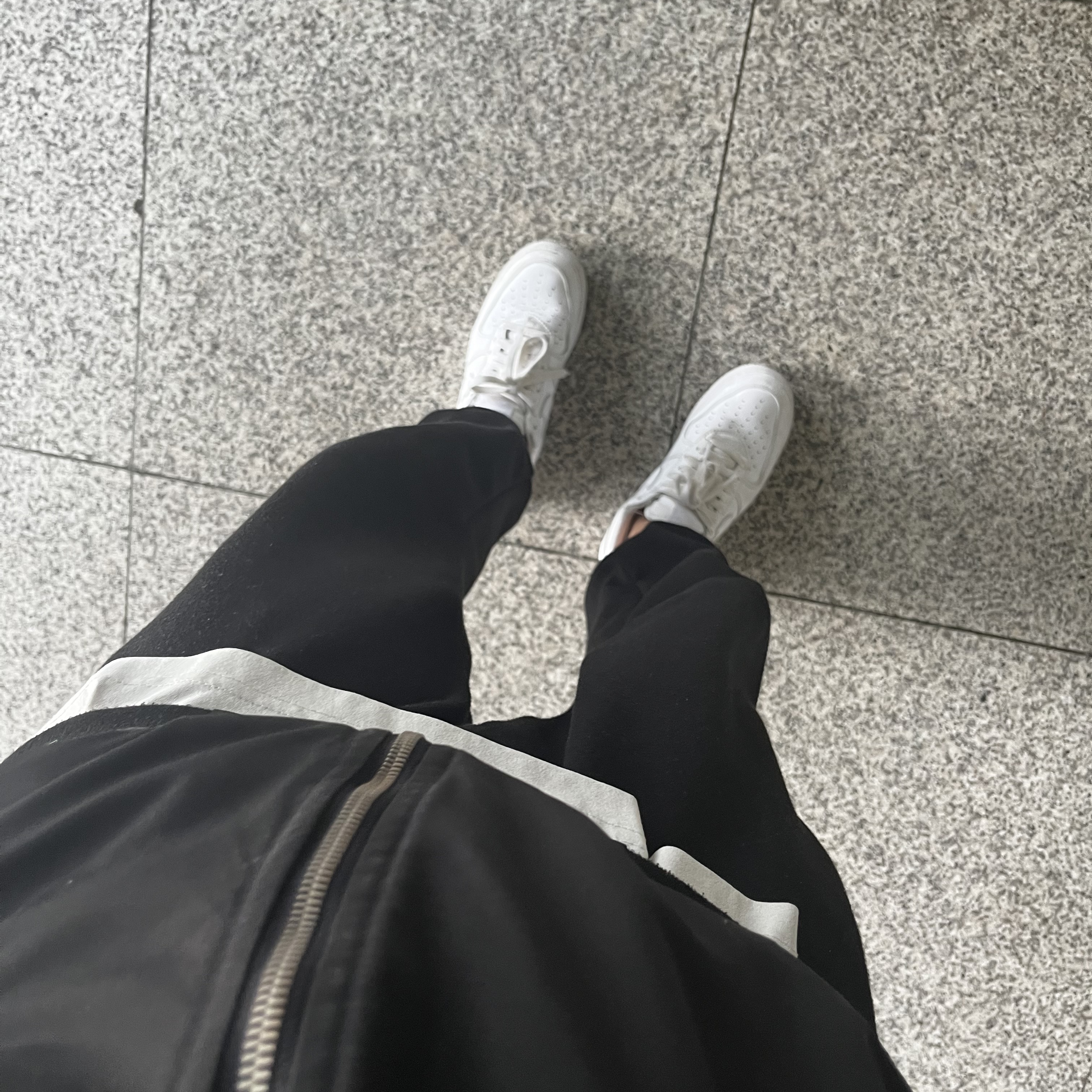 Nike Air Force 1 Low Retro Color of the Month White 착용 스타일