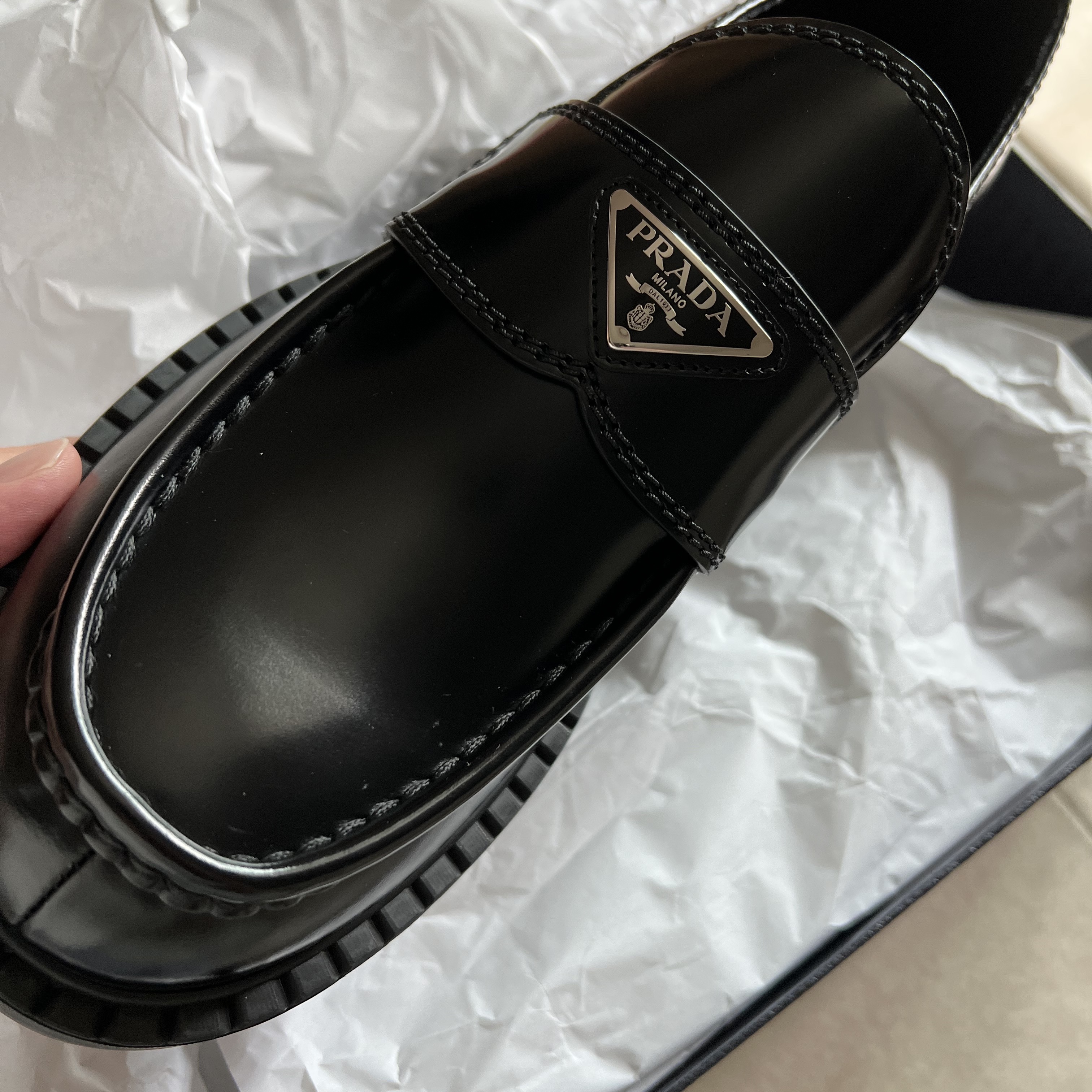 Prada Chocolate Brushed Leather Loafers Black 착용 스타일