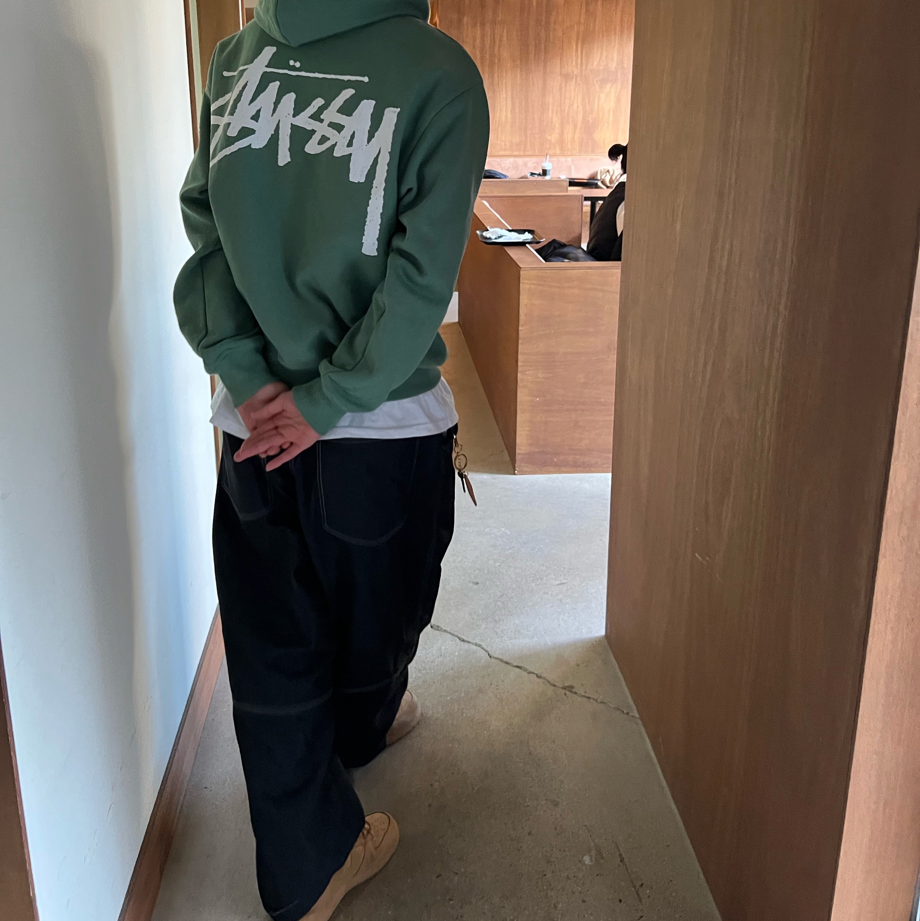 Stussy Big Stock Hoodie Green, Nike Air Force 1 '07 WB Flax 착용 스타일 - 2
