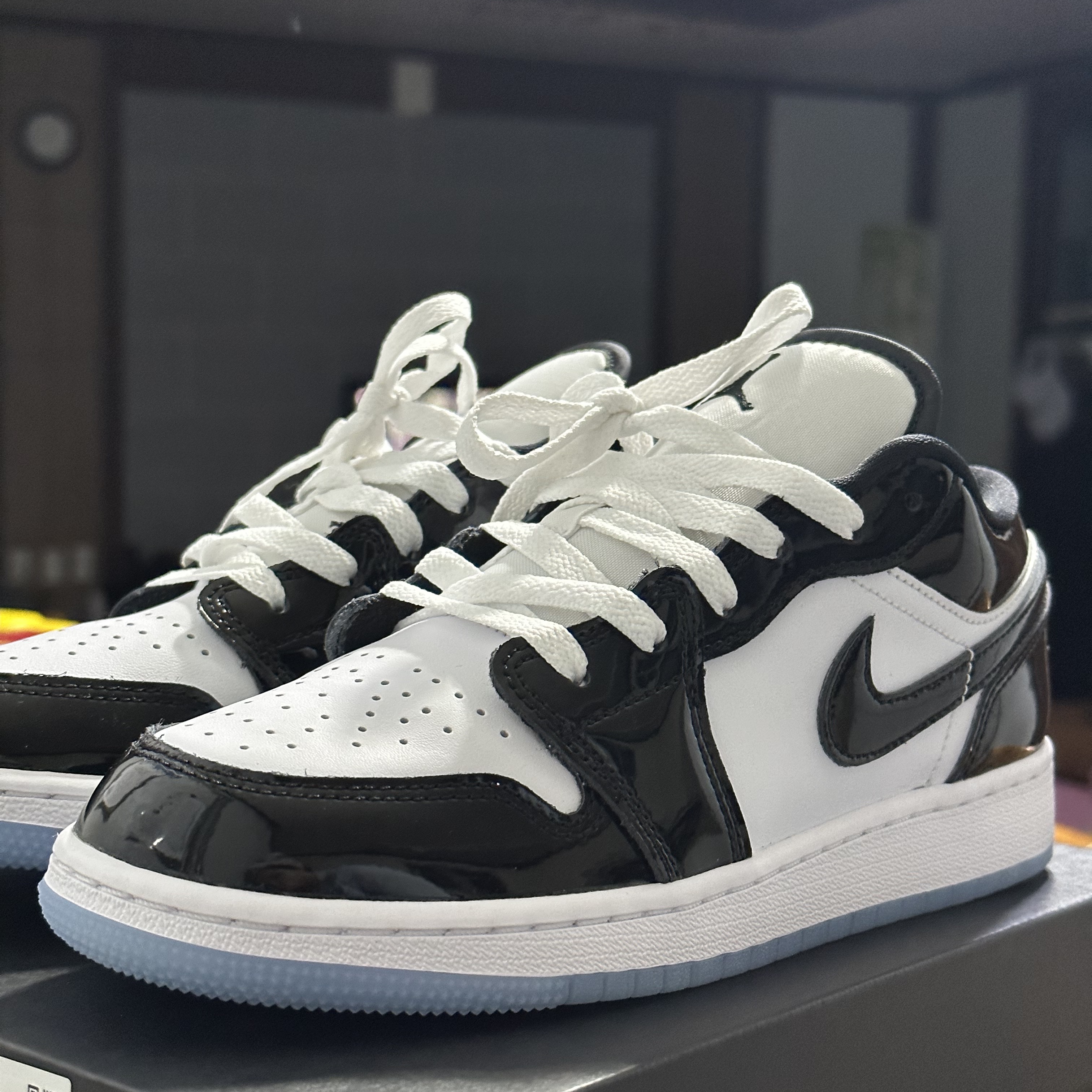 (GS) Jordan 1 Low SE Concord 착용 스타일 - 1